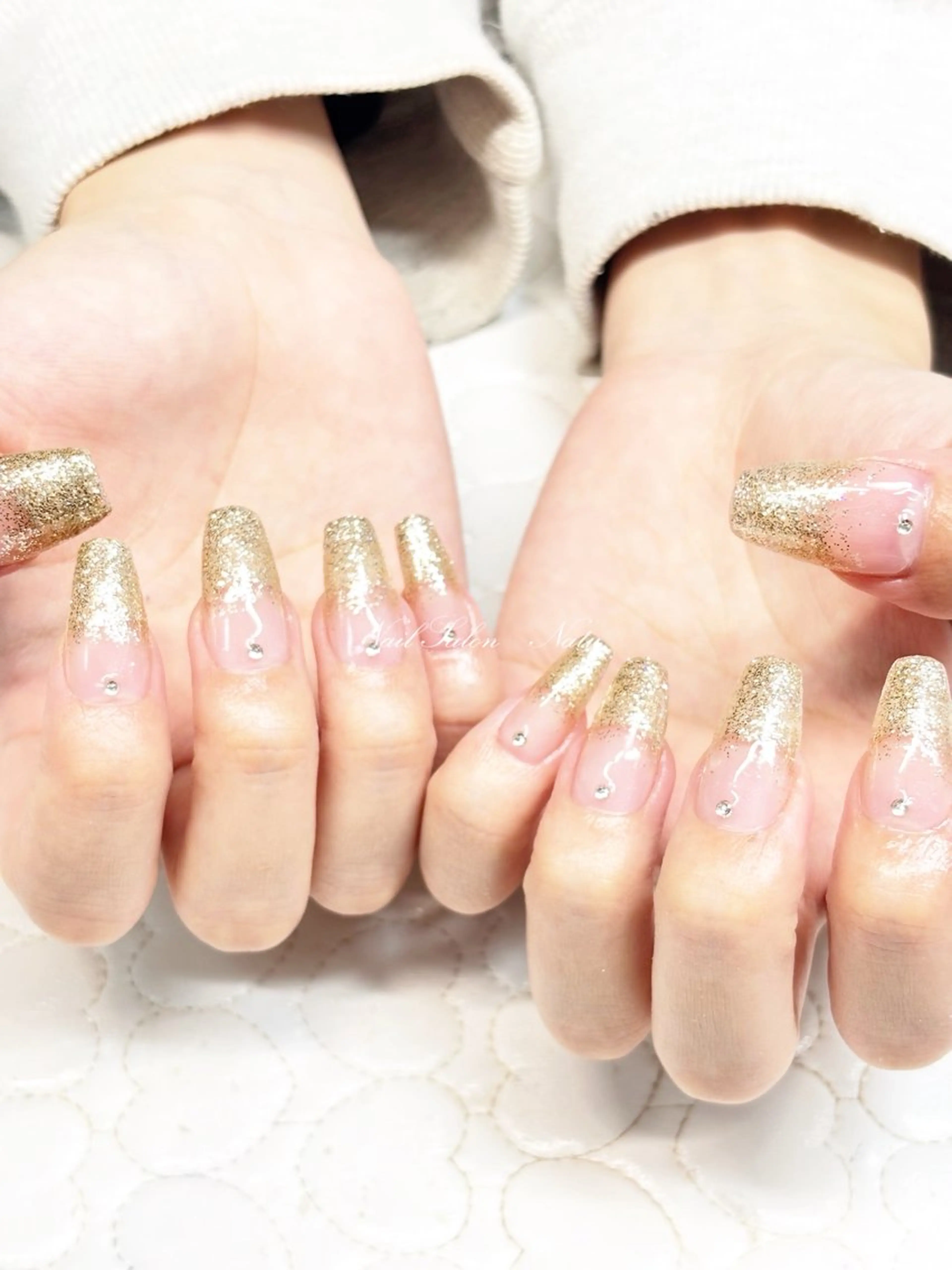 ネイル クリアネイル 長さ出し グラデーション ラメ(グリッター) ラメグラデーション nailsalon　 Natuのネイルデザイン