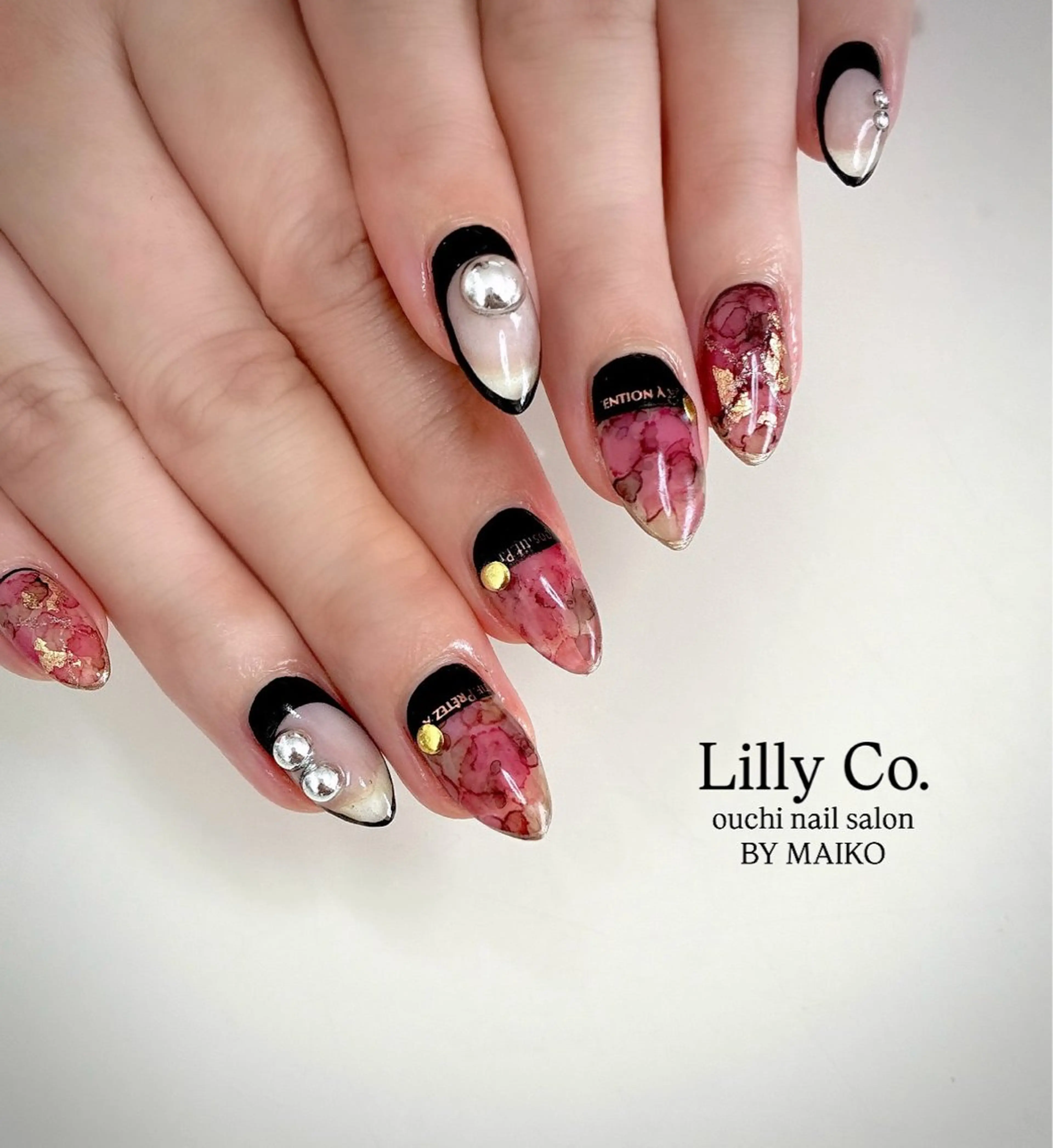 ネイル Lilly Co.のネイルデザイン