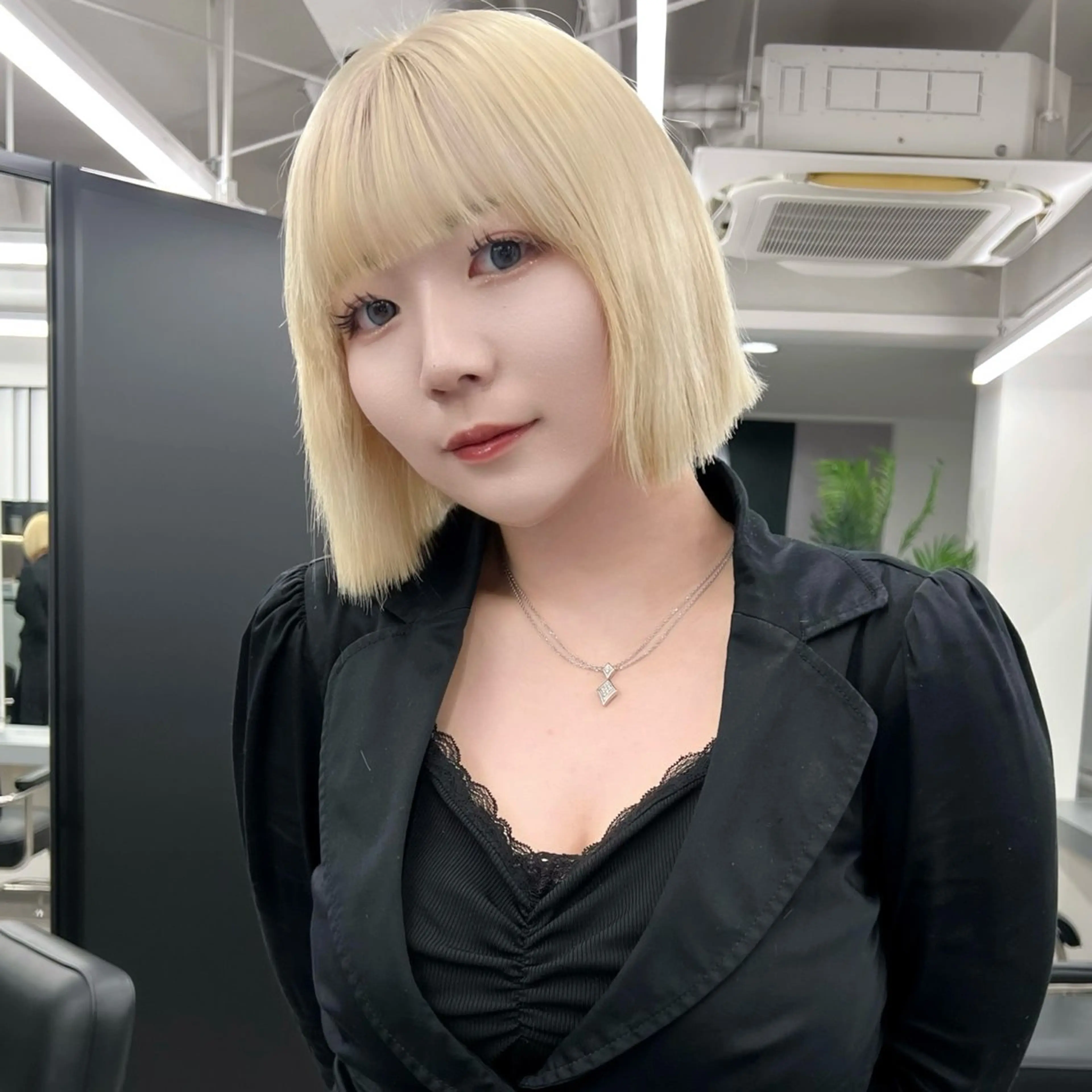 ショート カラー カット ヘアカラー トリートメント 梅田/韓国ヘア/ エクステ🤖ヒナのヘアスタイル