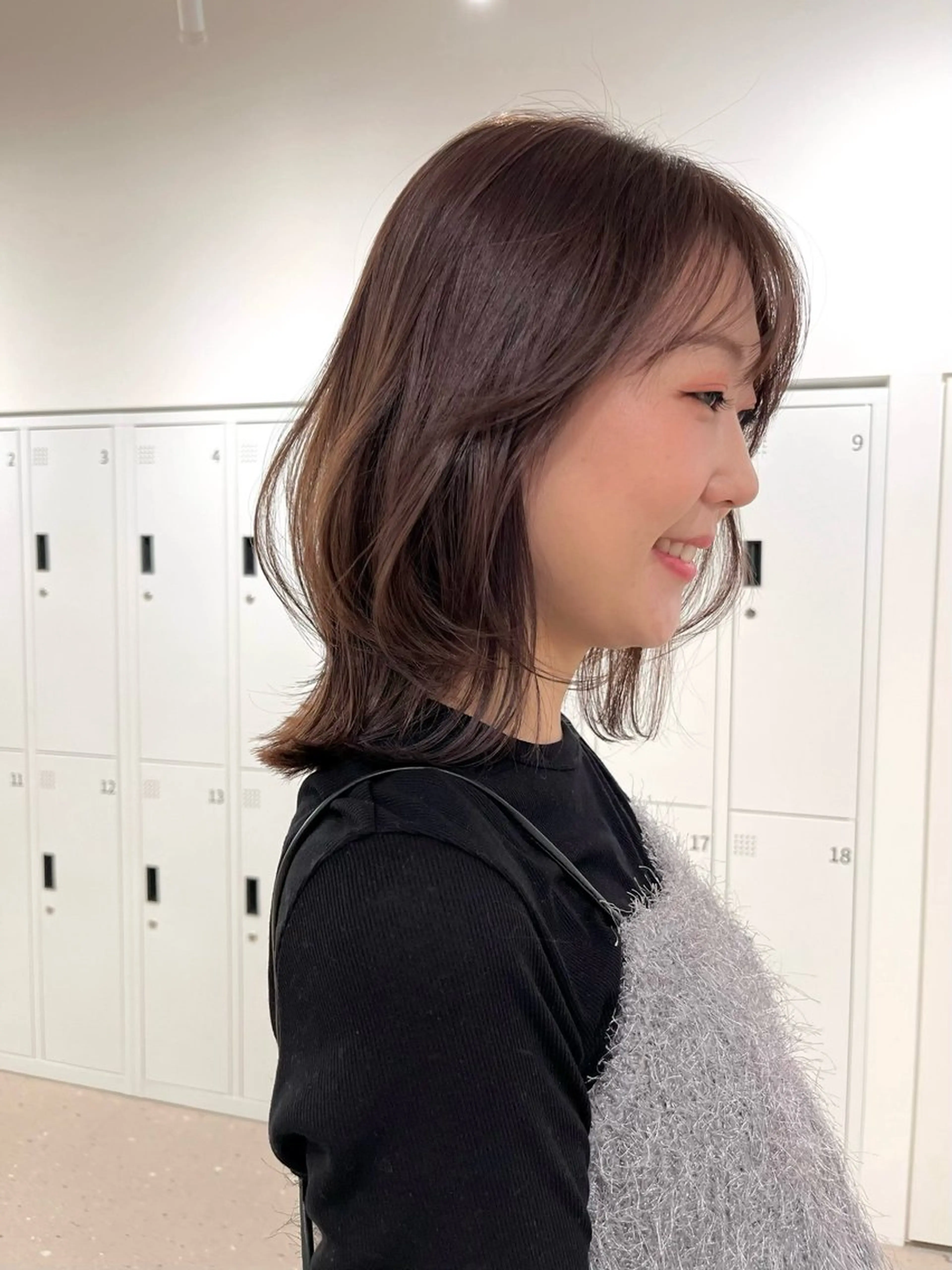 ミディアム レイヤーカット 箱崎 凪沙のヘアスタイル