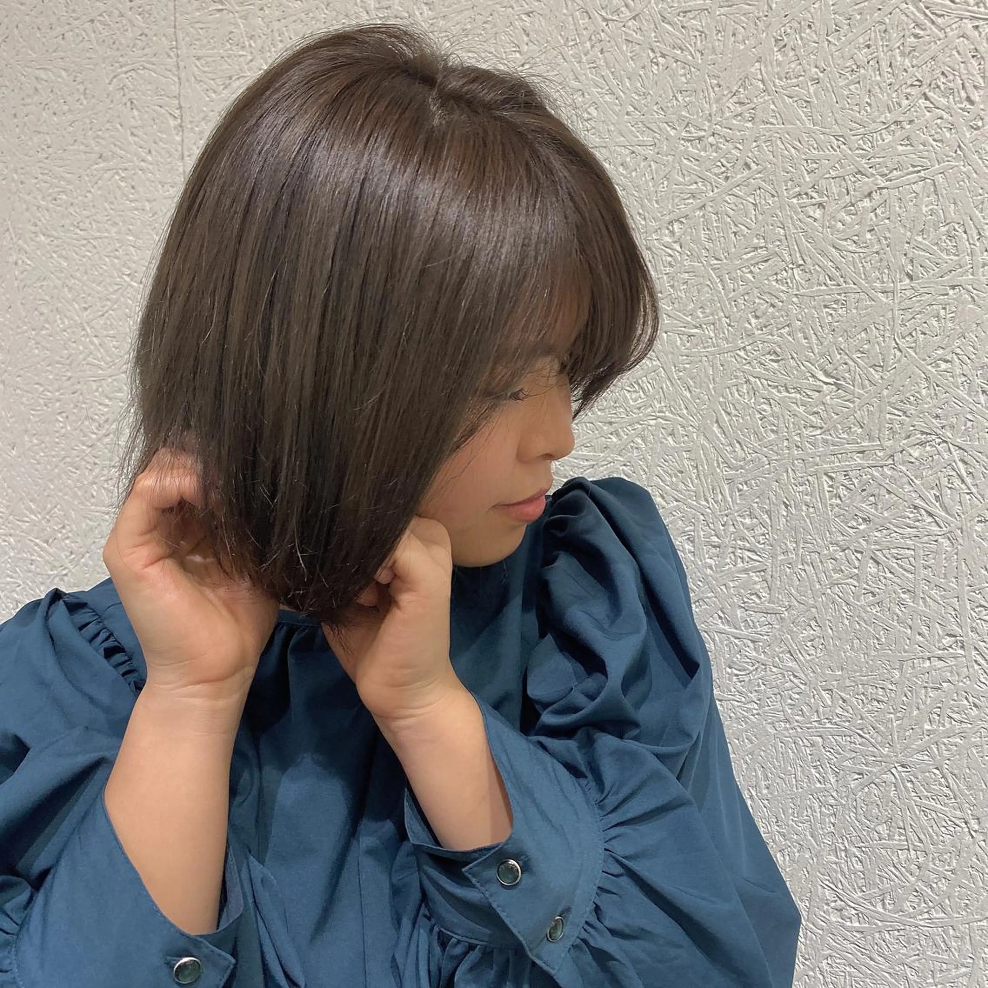 ショート アッシュ 大野 美紅のヘアスタイル