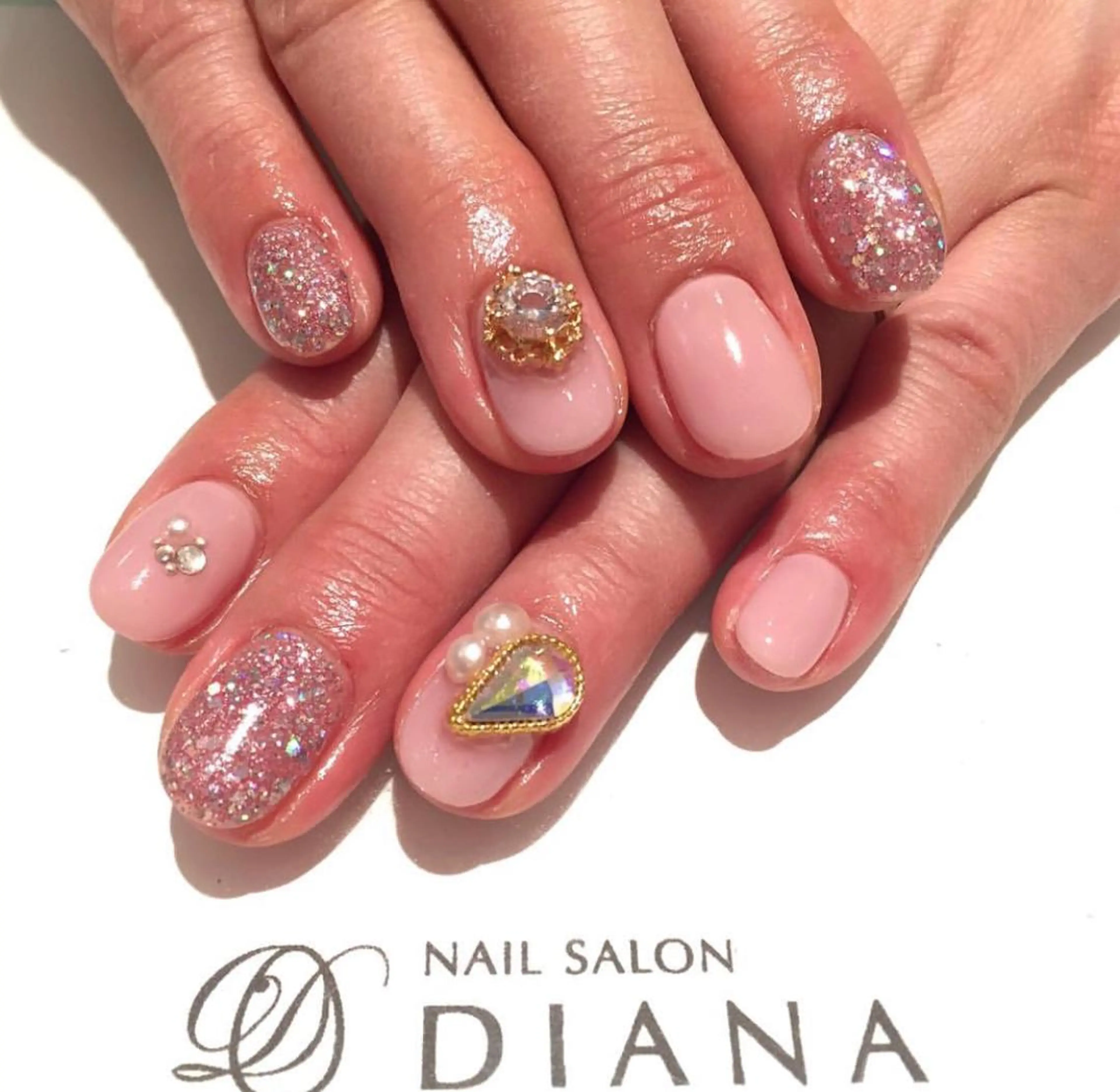 ミディアム カラー ネイル NAILSALON DIANAのネイルデザイン