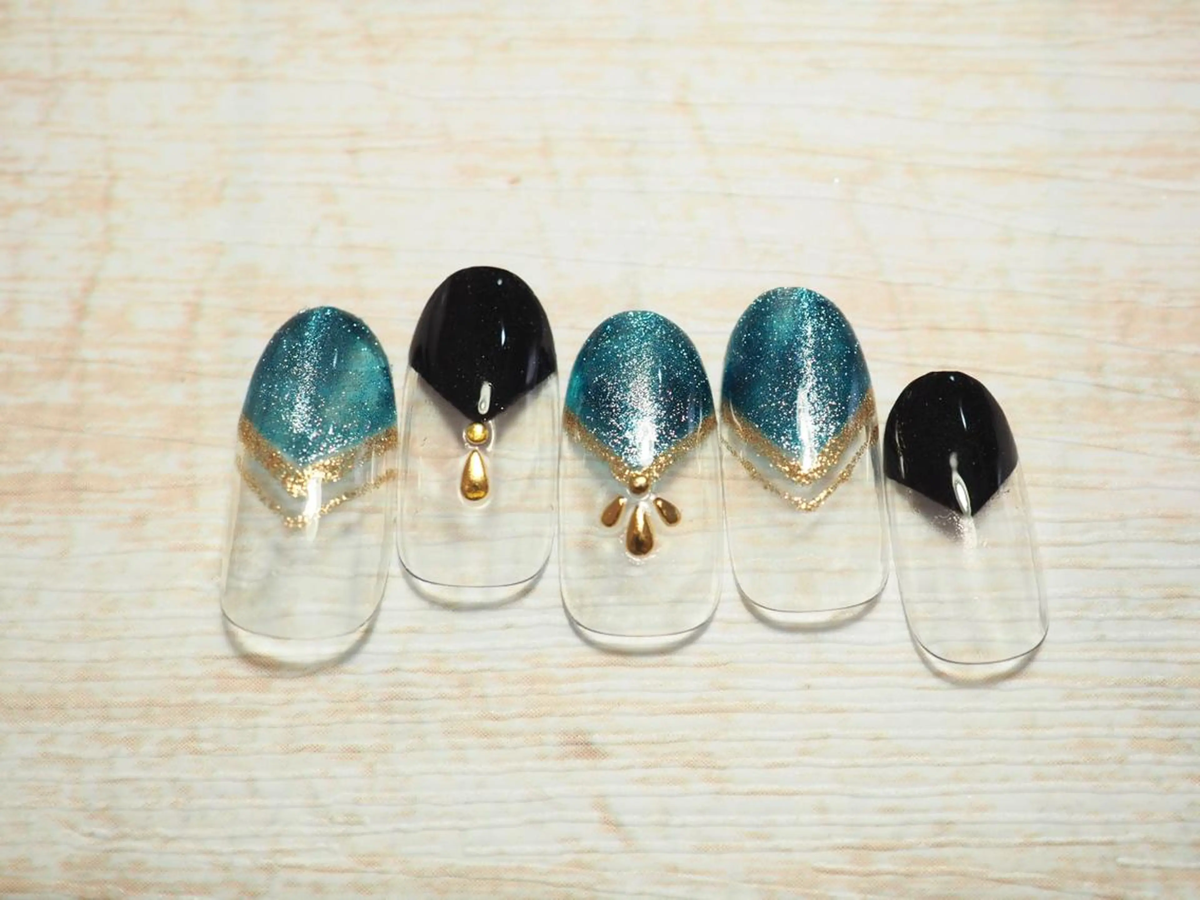 ネイル トップネイリスト Ribbon立川店のネイルデザイン