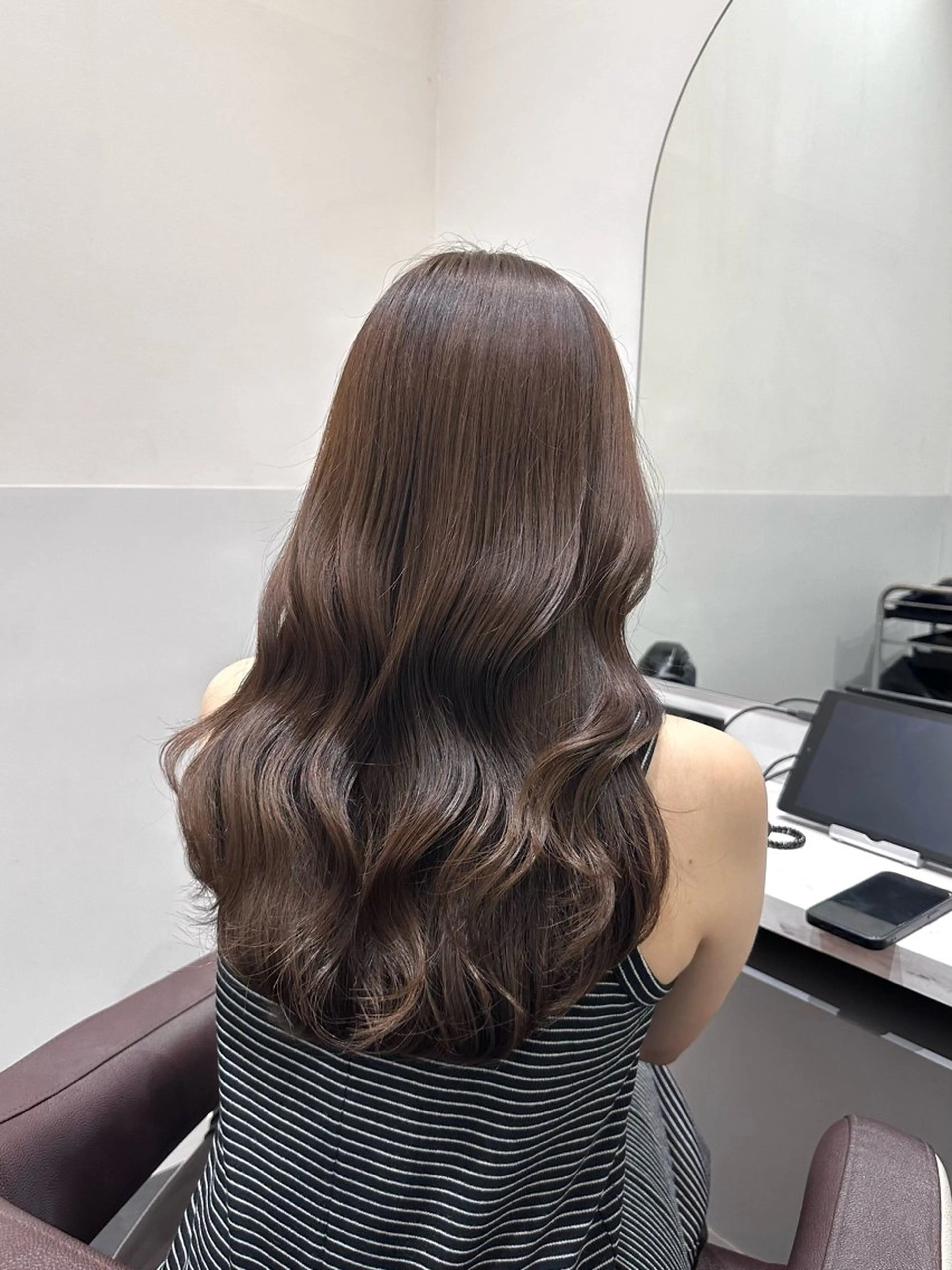 セミロング カラー ベージュカラー ブリーチ ブラウンカラー ブラウンベージュ ブリーチなしカラー カット ヘアカラー トリートメント 矢野 晃平のヘアスタイル