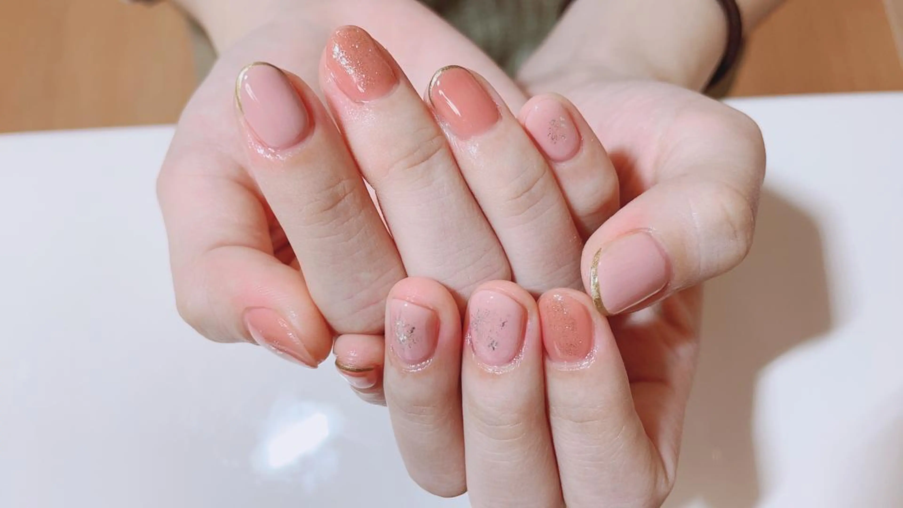 ネイル ハンドネイル emi ...の眉毛・アイブロウイメージ