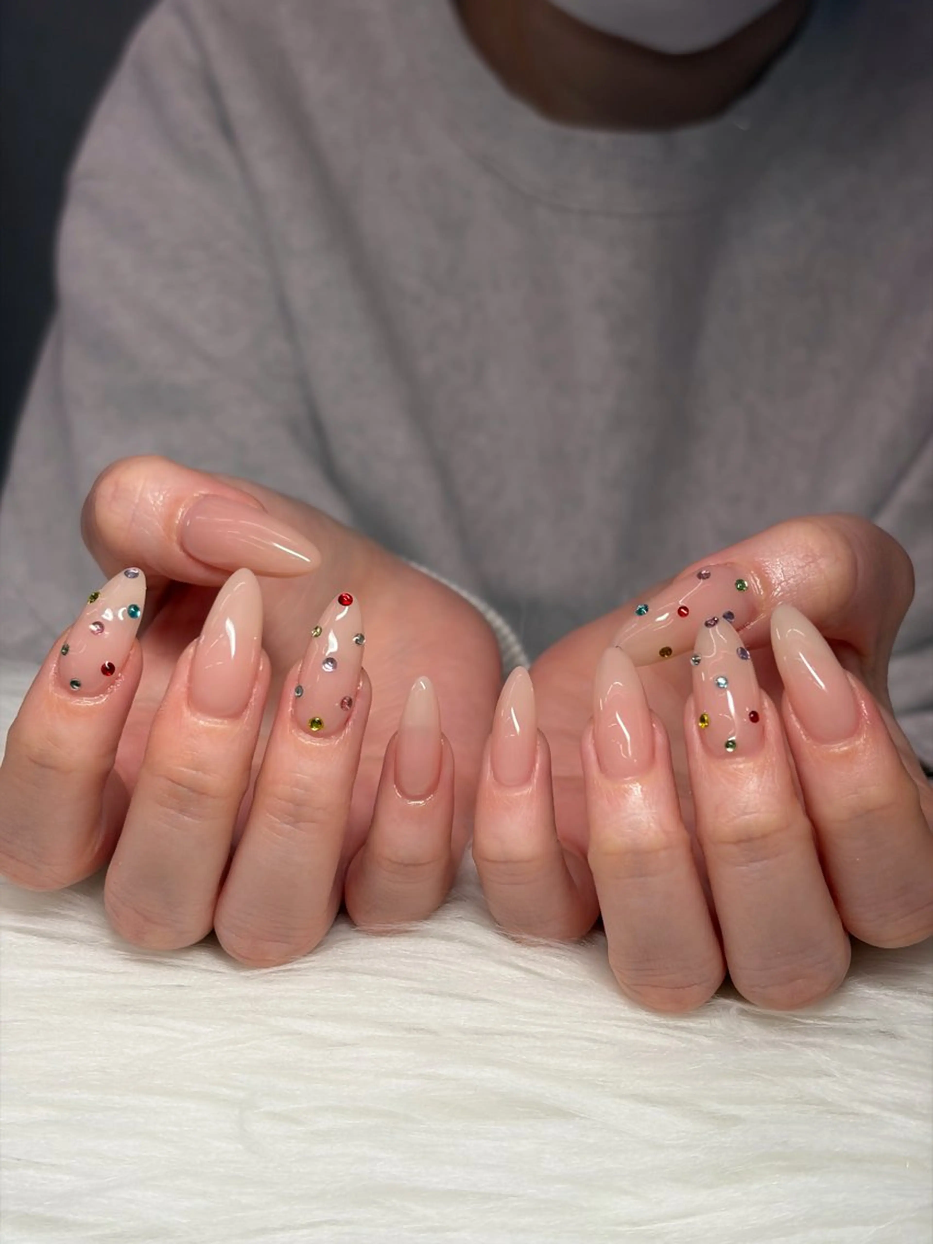 ネイル ドット ストーンネイル ハンドネイル 🎼yuuka/池袋 🎼WOLTOKYOのネイルデザイン