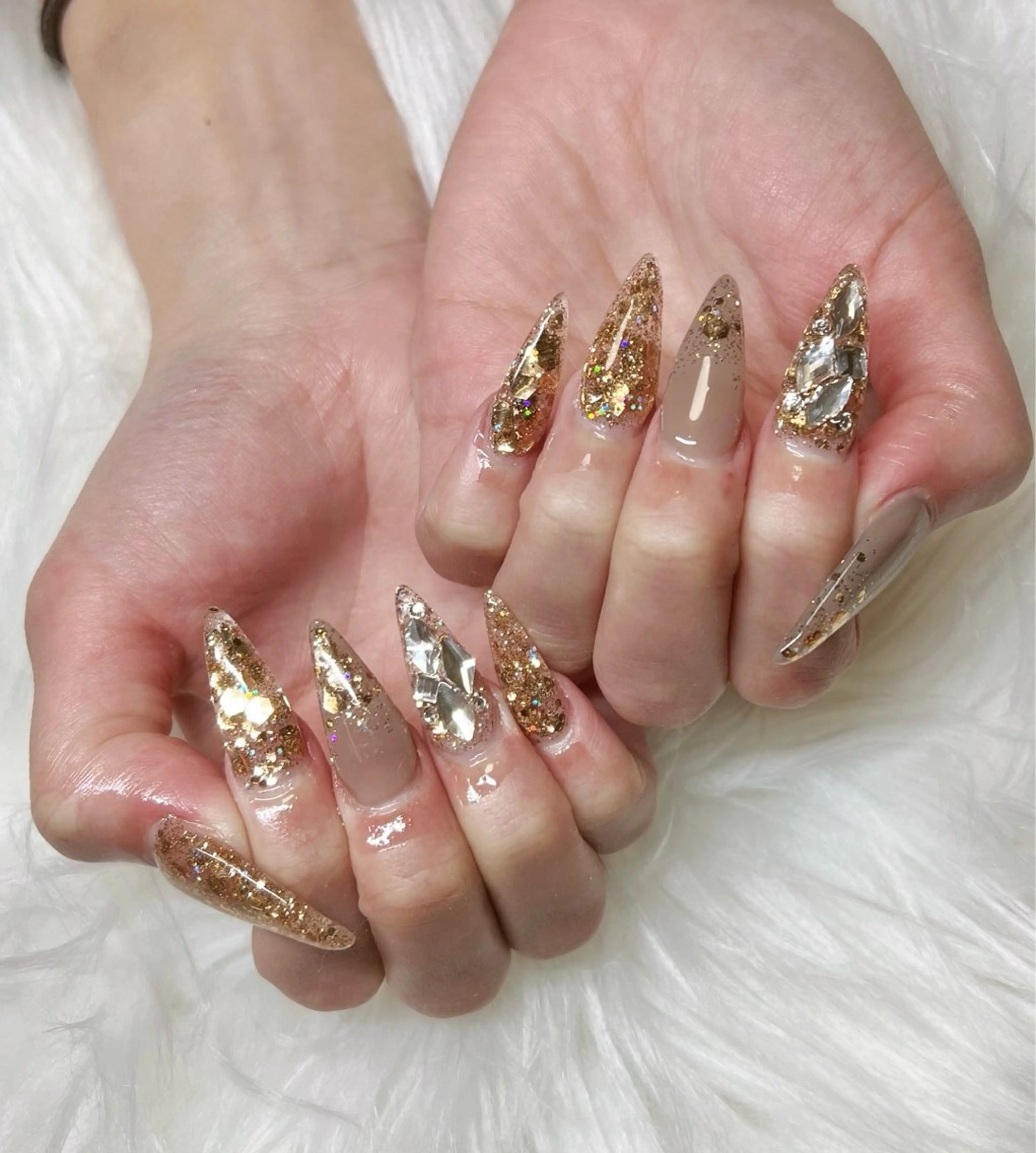 ネイル ゴールド キラキラネイル ラメ(グリッター) ハンドネイル CHARME 🤎〔RINA〕のネイルデザイン