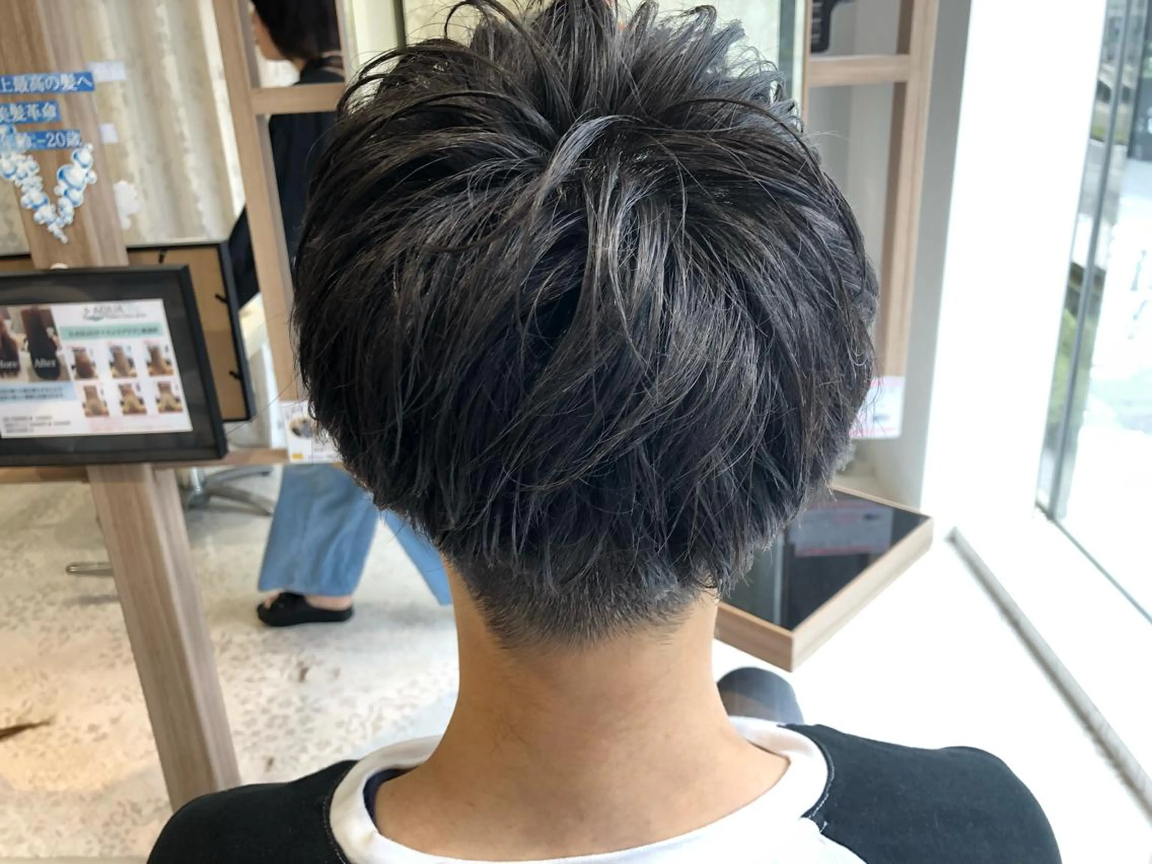 ショート メンズ 辻本 夏子のヘアスタイル
