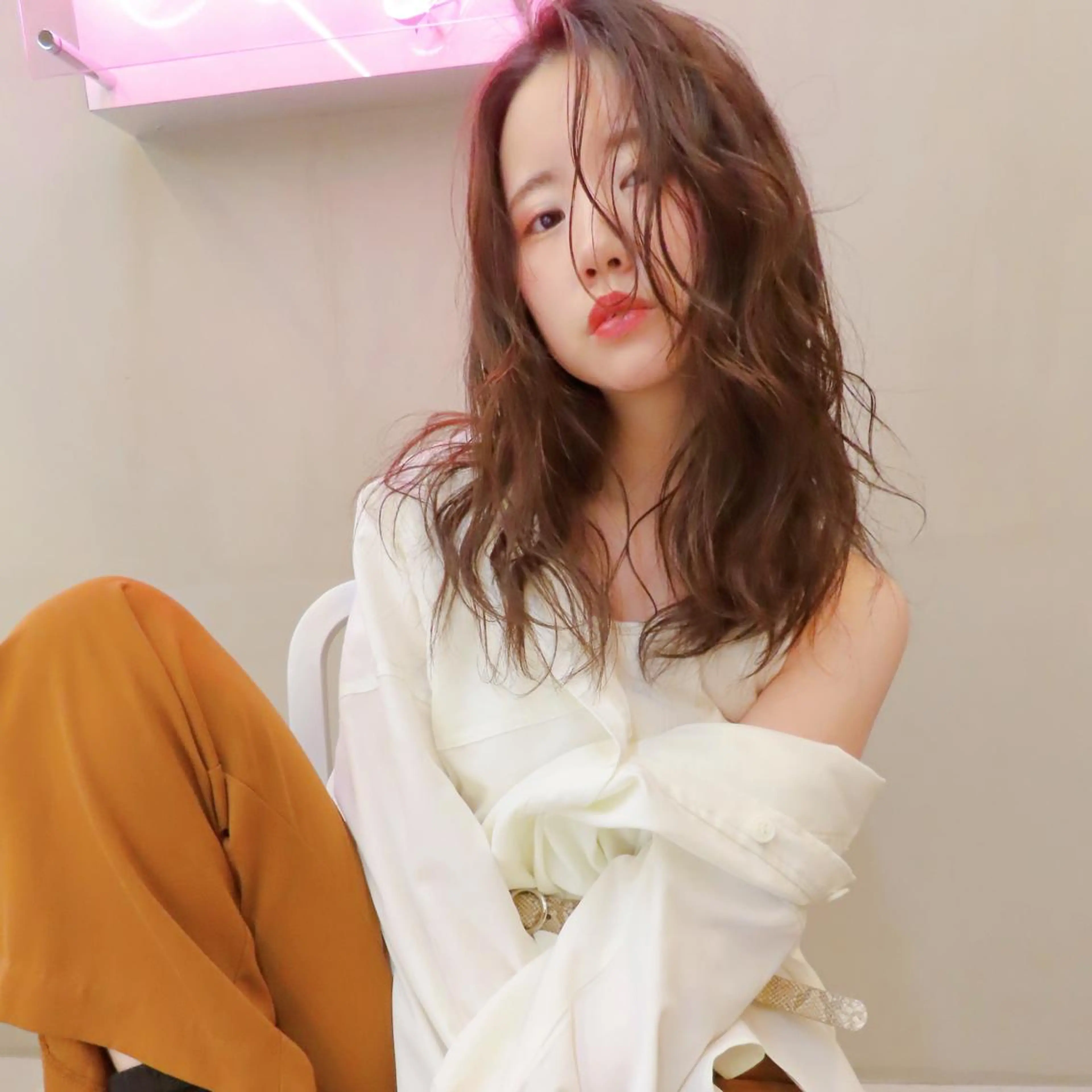 セミロング 岡野 静華のヘアスタイル