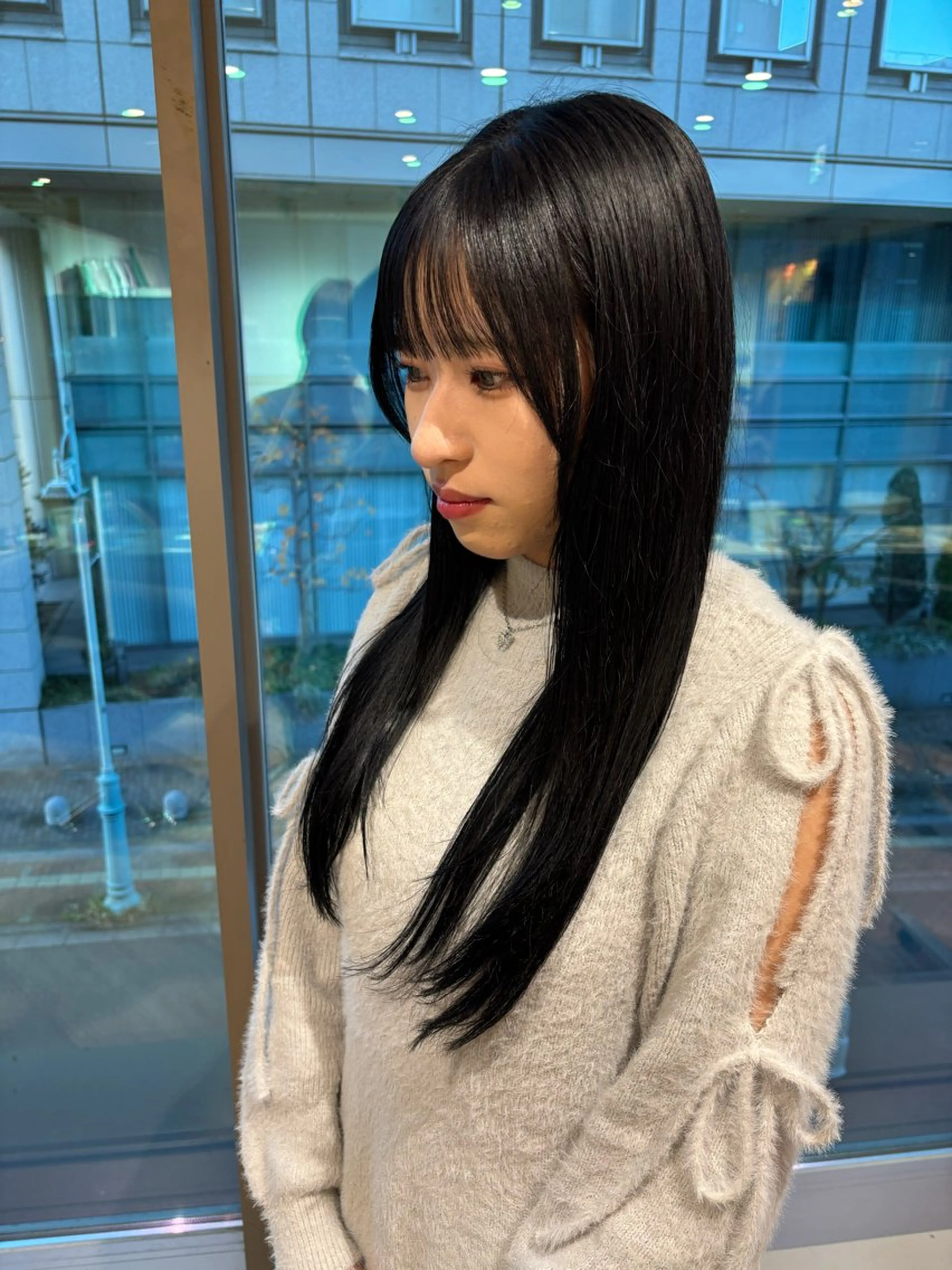 ロング カラー 黒髪 カット ヘアカラー ゆい/パーマ/レイヤ ー/似合わせカラーのヘアスタイル