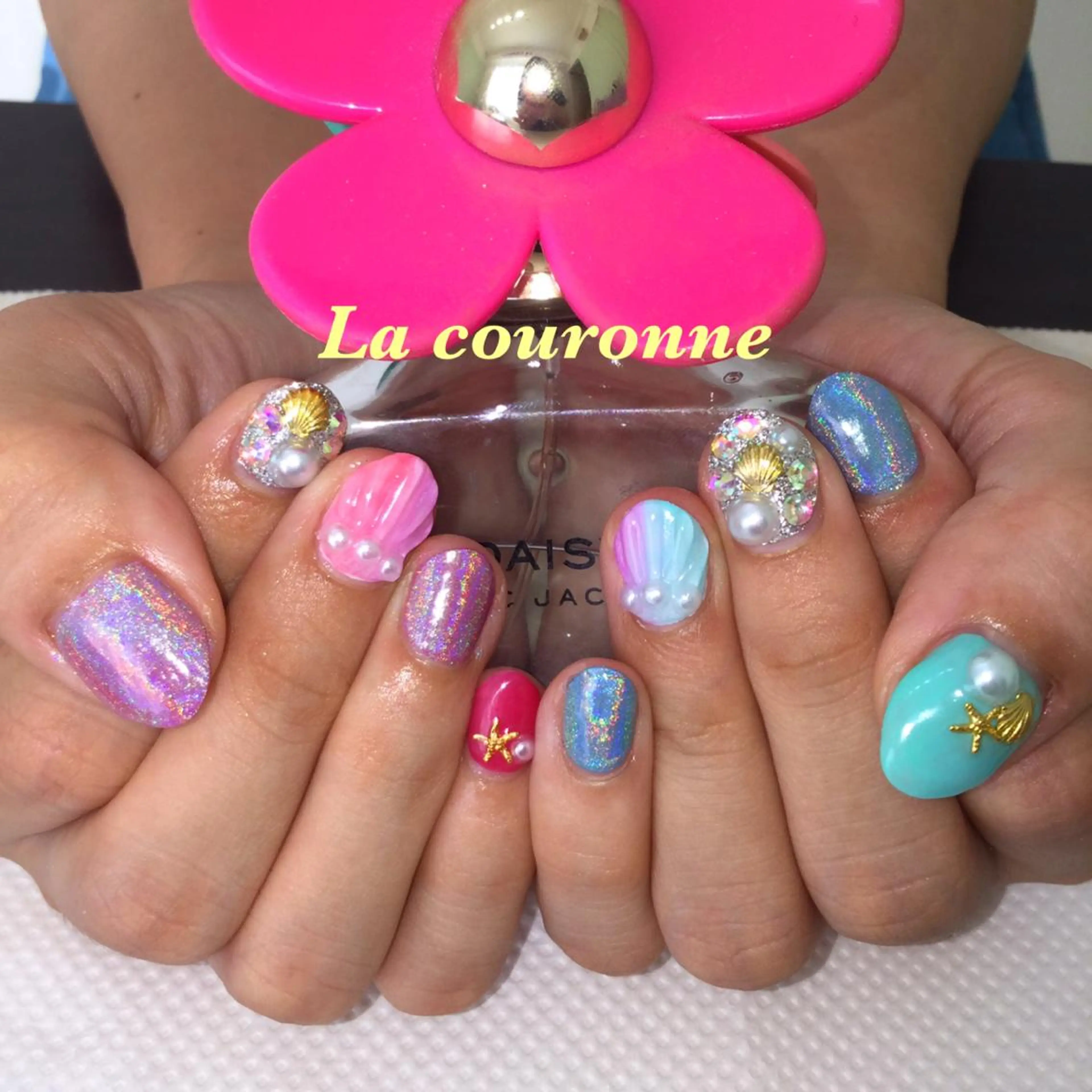 ネイル Lacouronne NATSUMIのネイルデザイン