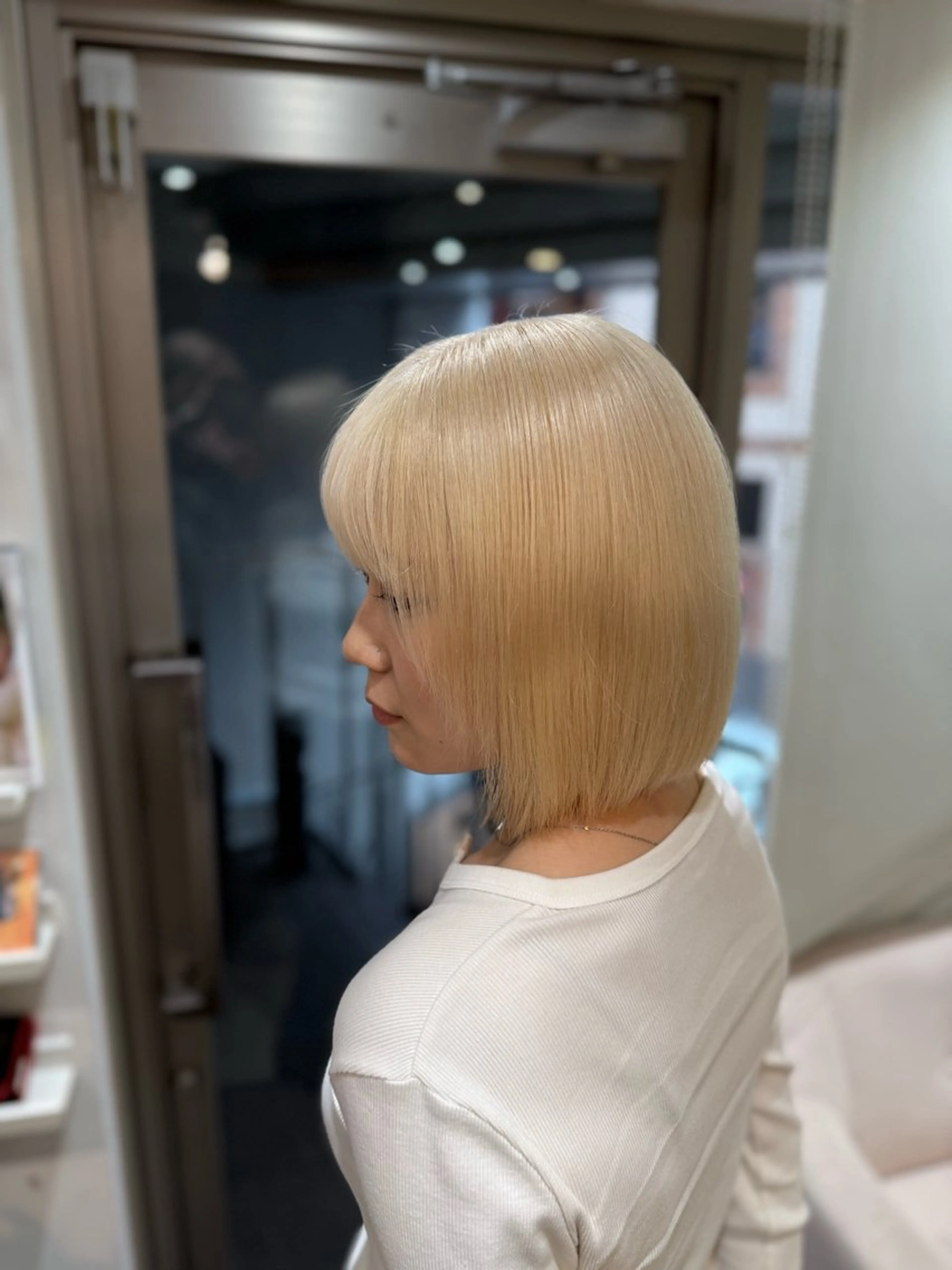 ショート カラー ブロンド ヘアカラー 🌈レイヤーカット/ ハイトーン🌈タクマのヘアスタイル