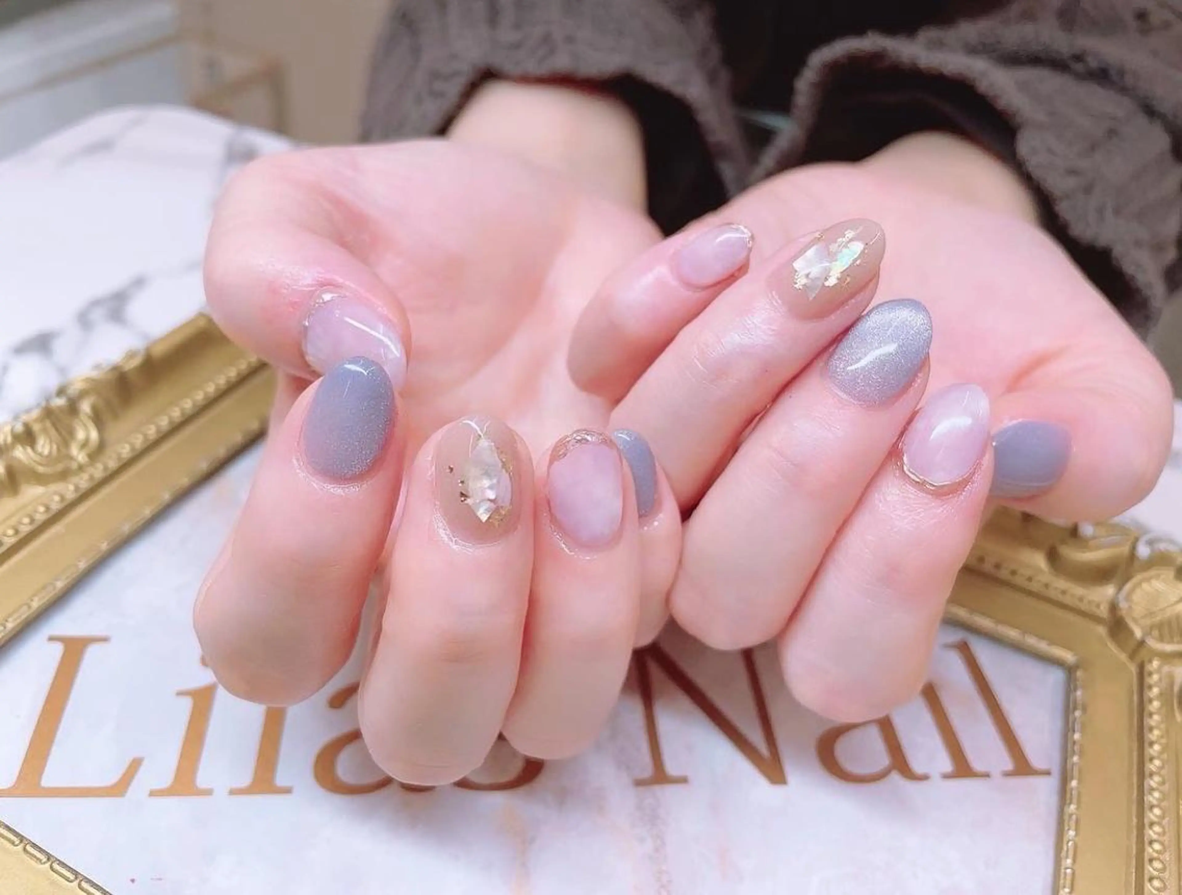 ネイル ブルー ジェルネイル キラキラネイル ラメ(グリッター) マグネットネイル Lilas Nailのネイルデザイン