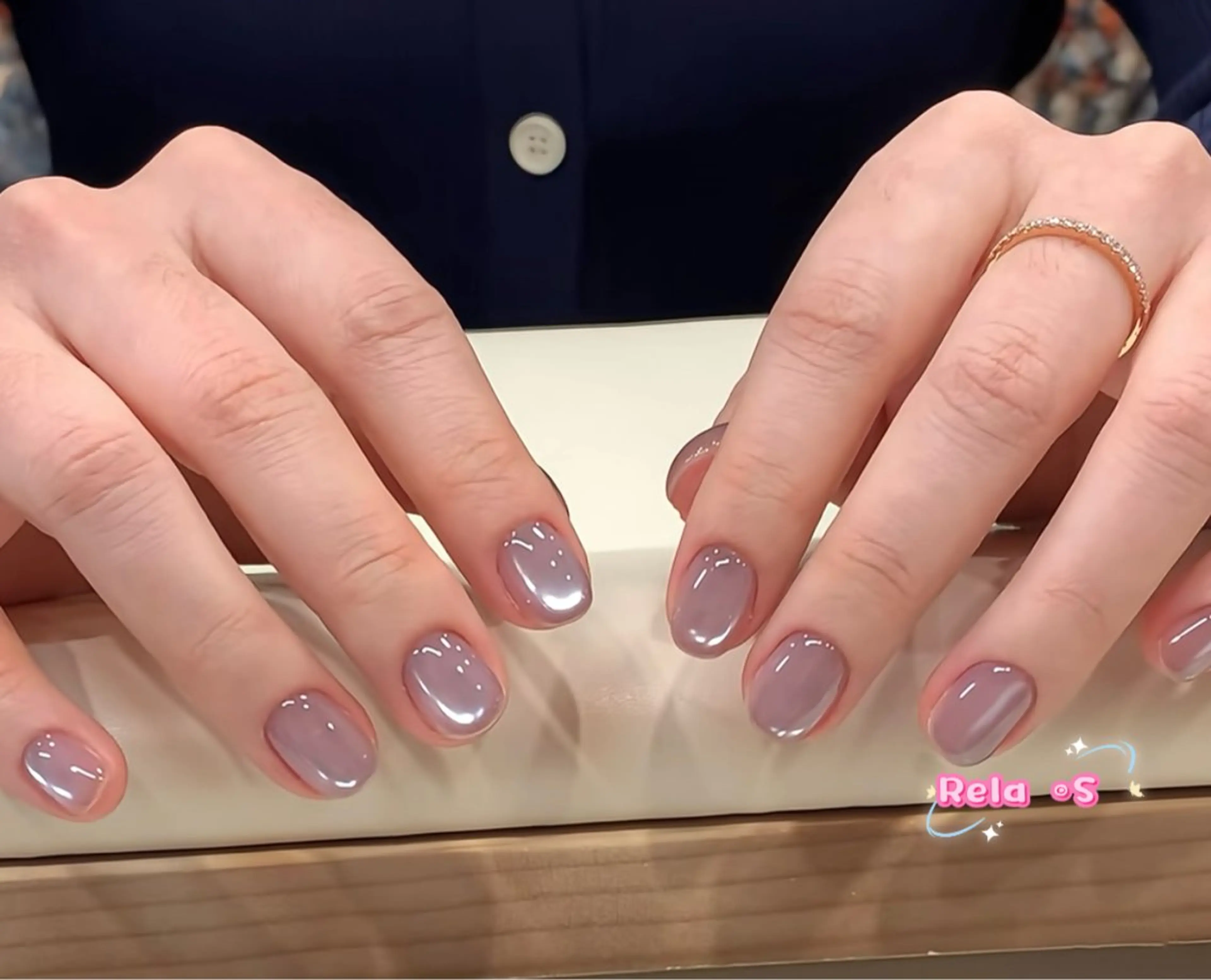 ネイル オーロラネイル 長さ出し フレンチネイル ジェルネイル ガラスフレンチ ハンドネイル Rela・S NAILのネイルデザイン