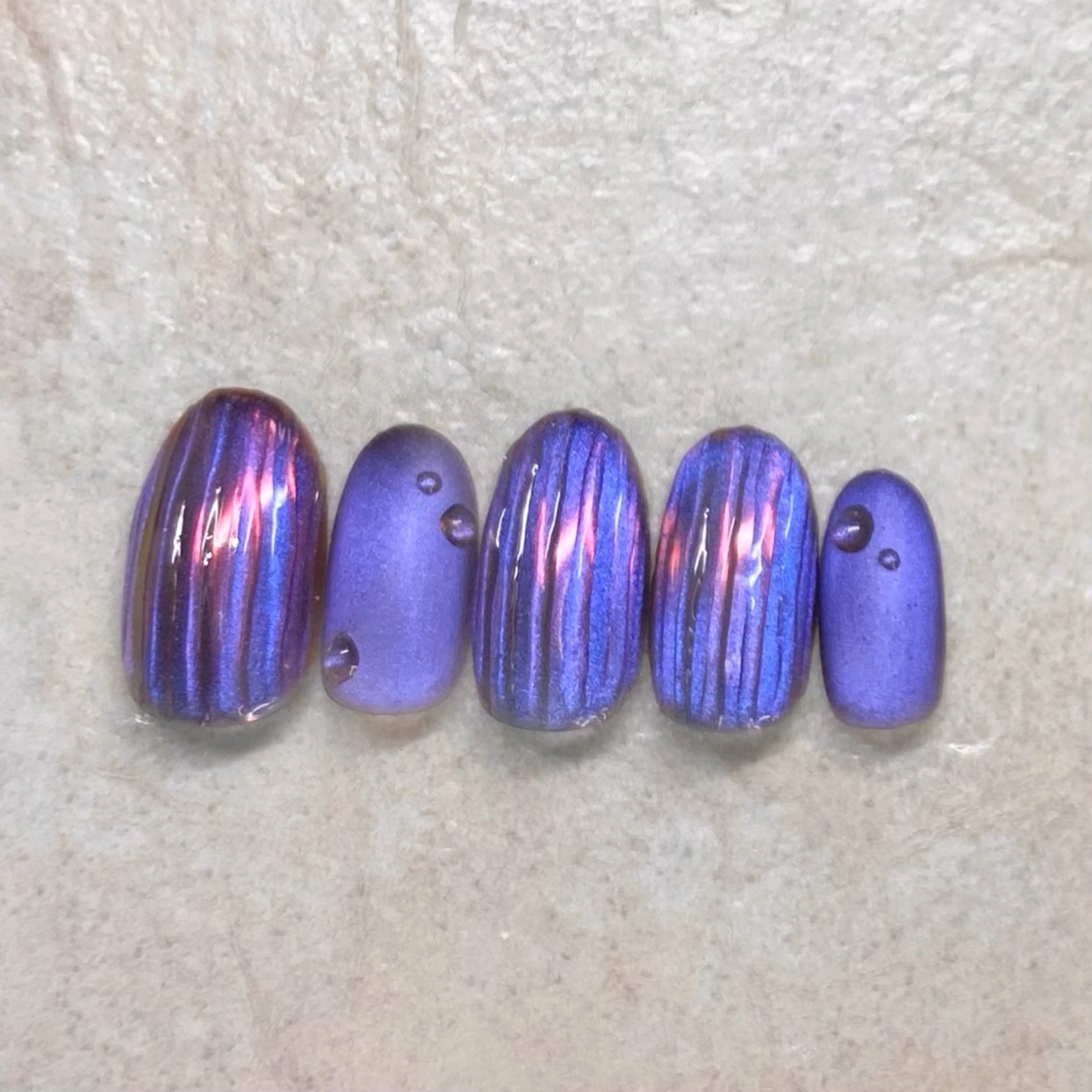 ネイル オーロラネイル マグネットネイル マットネイル ぷっくりネイル 夏ネイル ハンドネイル 六本木ネイル阡夜一夜 当日＆持ち込み歓迎のネイルデザイン