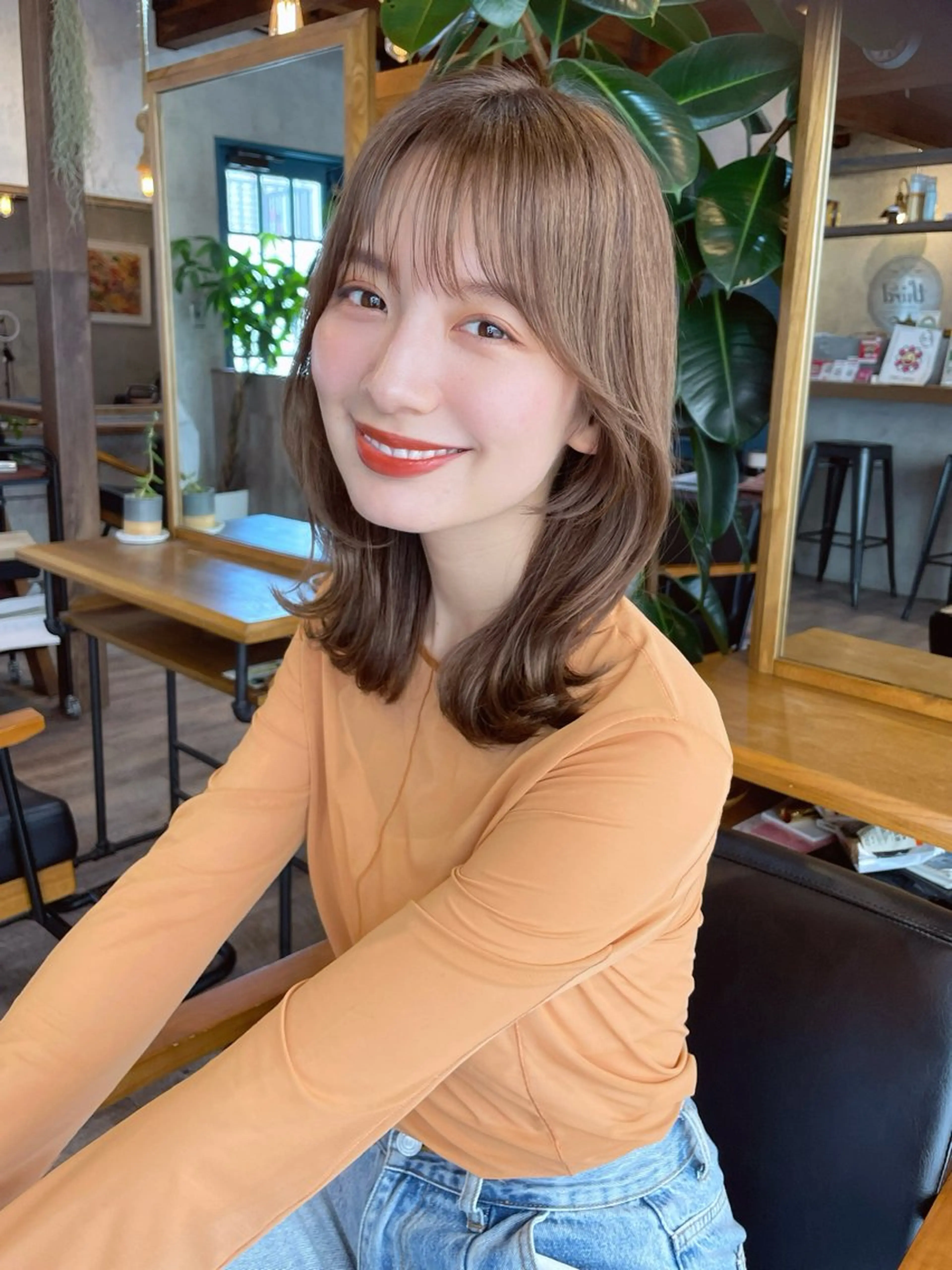 ミディアム カラー 切りっぱなしボブ ボブレイヤー ボブ くびれヘア 顔まわりレイヤー カット ヘアカラー 結べるレイヤーボブ くびれLady表参道のヘアスタイル