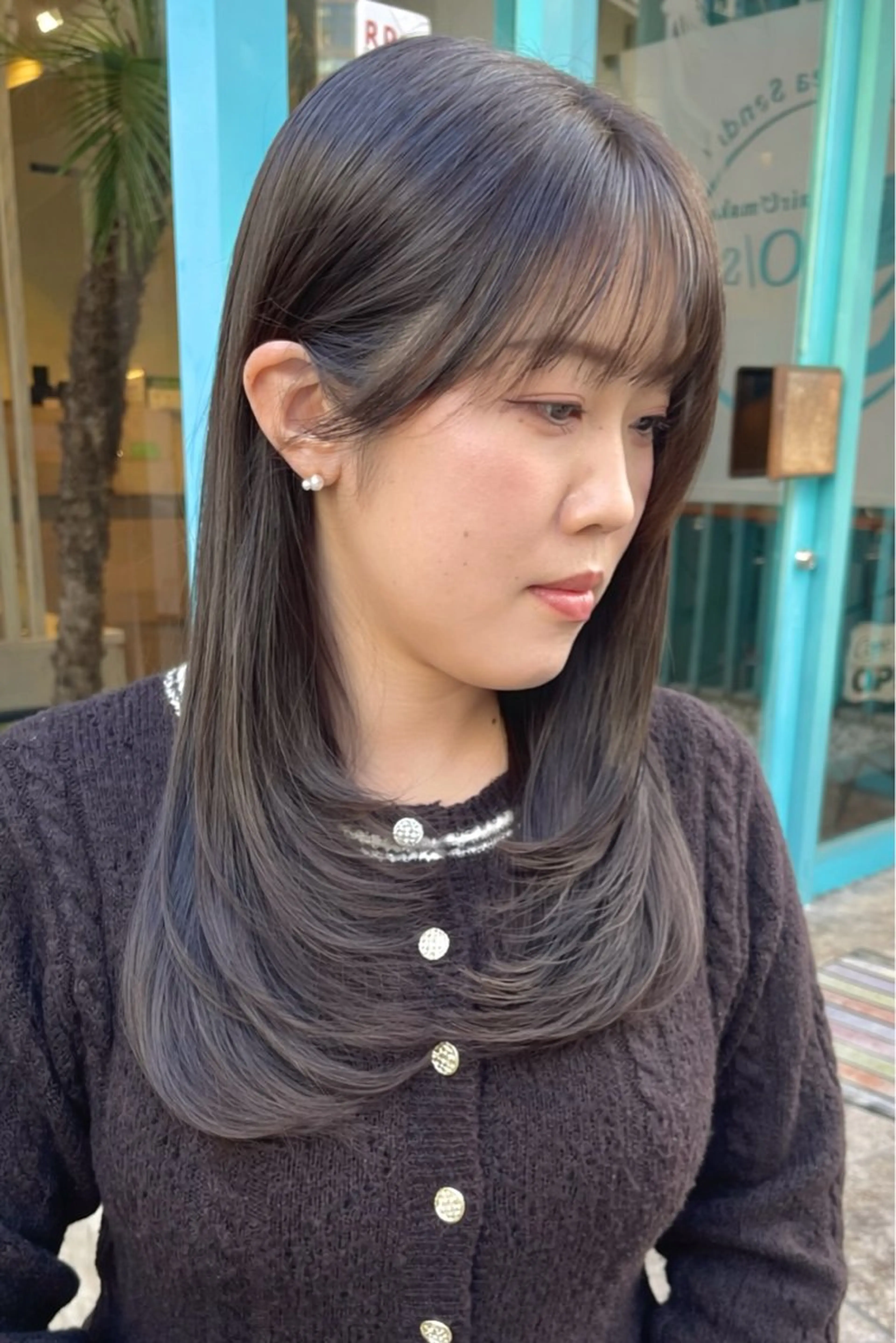 セミロング カラー ブリーチ 透明感カラー ブリーチなしカラー 顔周りカット 小顔カット カット ヘアカラー トリートメント 佐藤 魁人のヘアスタイル