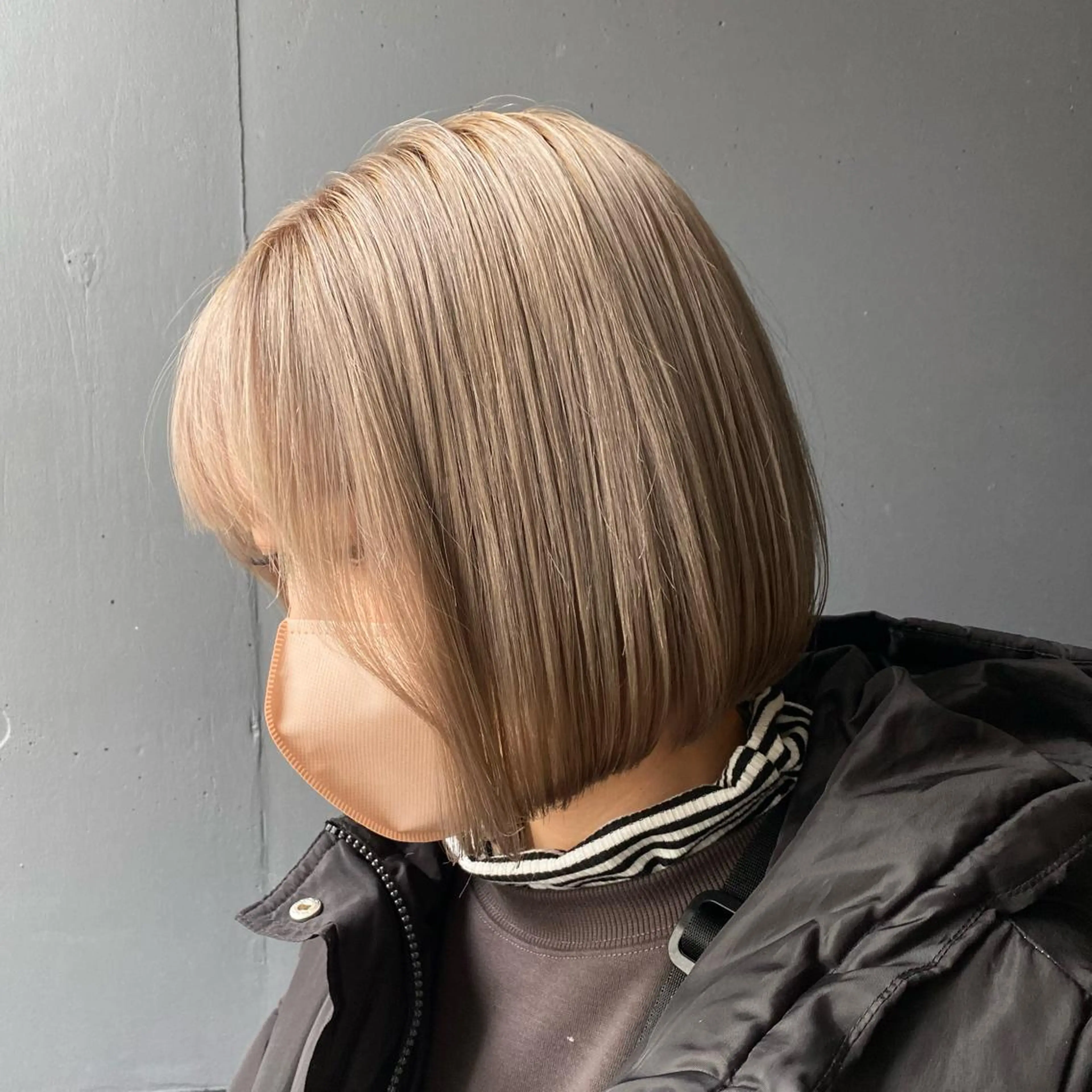 ショート カラー 🩶レイヤーカット 🩶柔らかカラー結愛のヘアスタイル
