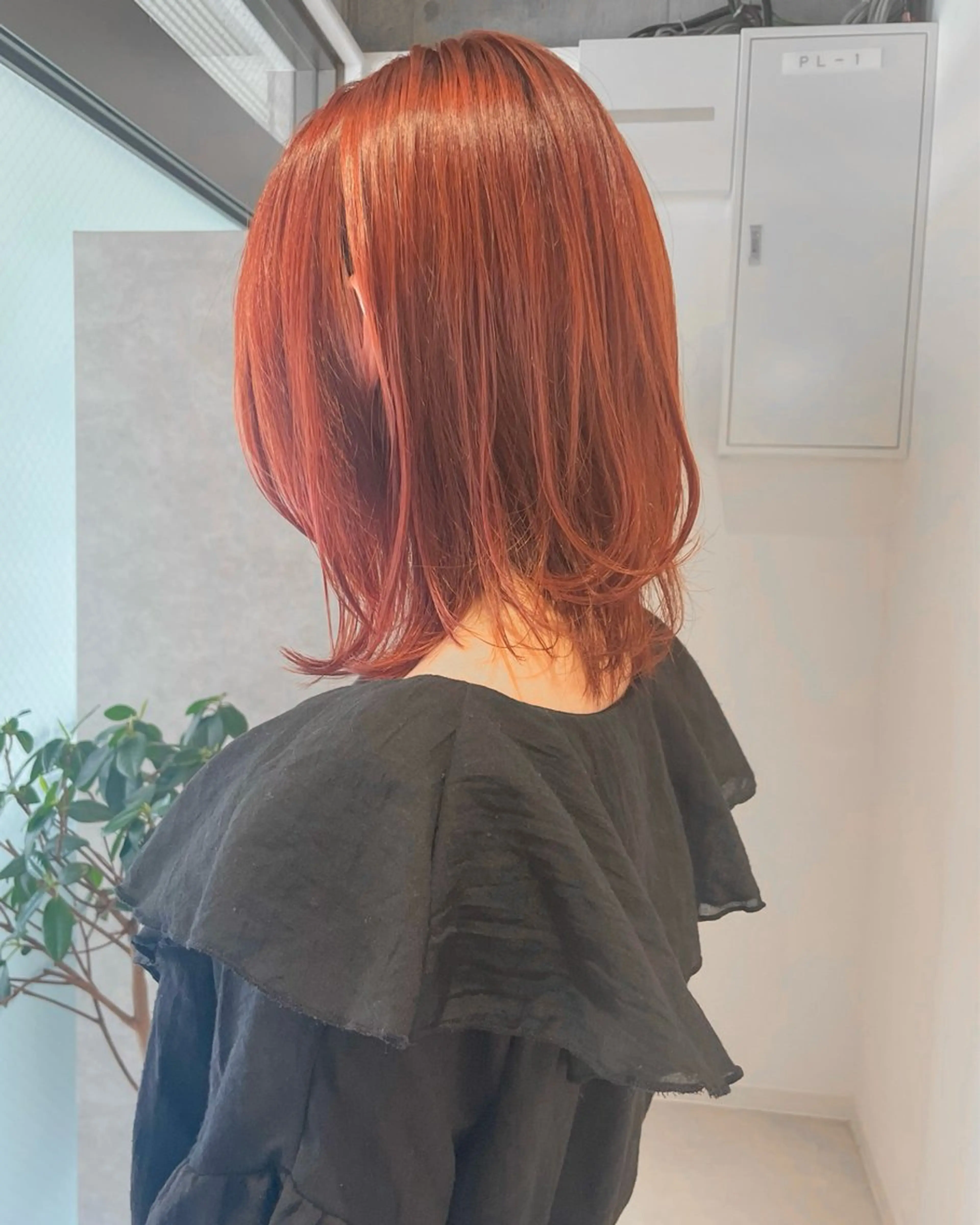 ミディアム カラー ブリーチ ダブルカラー ハイトーンカラー ブリーチなしカラー オレンジ ヘアカラー ダブルカラー,透け カラーHINARIのヘアスタイル