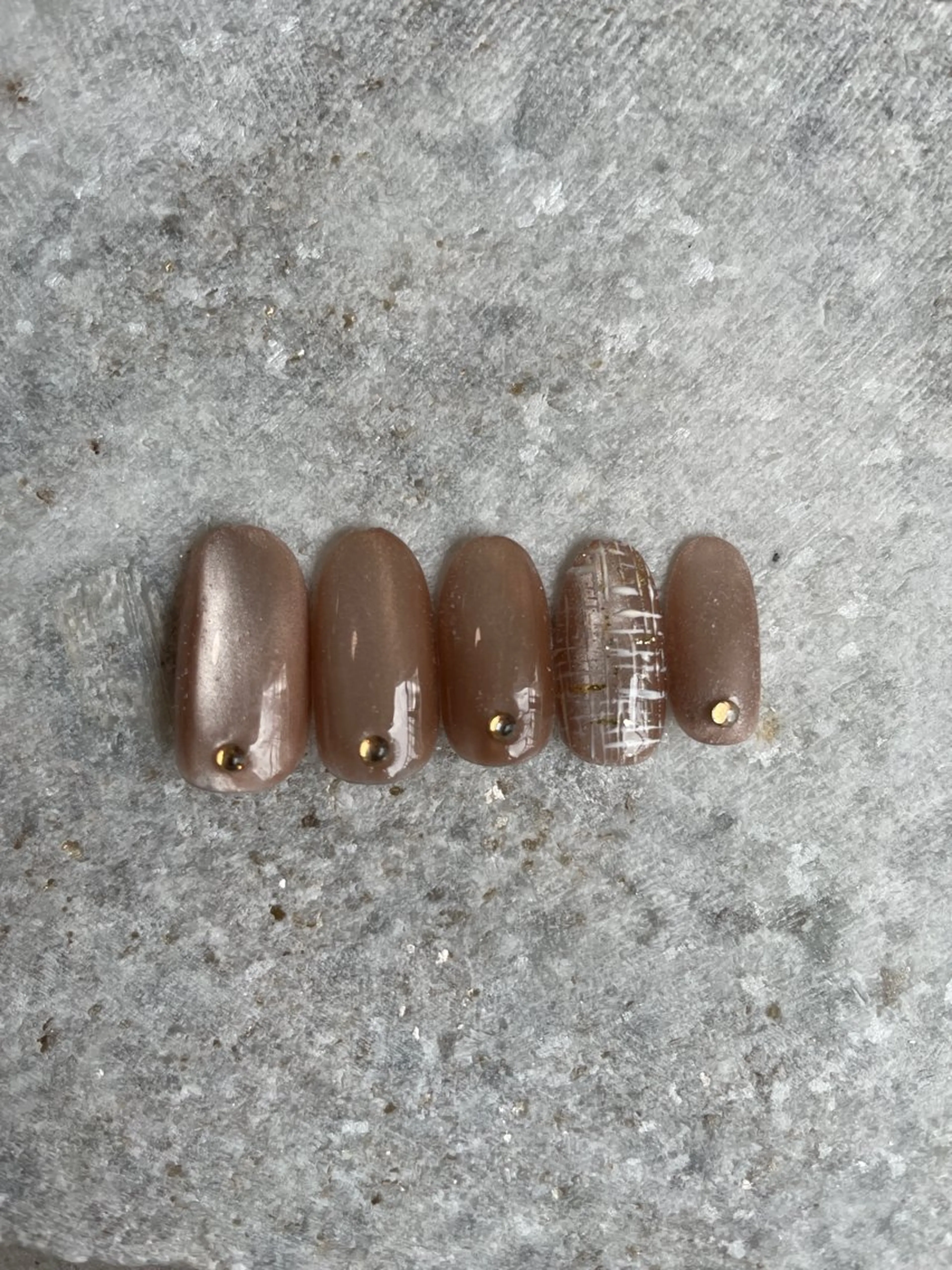 ネイル 黒須莉奈 IRYのネイルデザイン