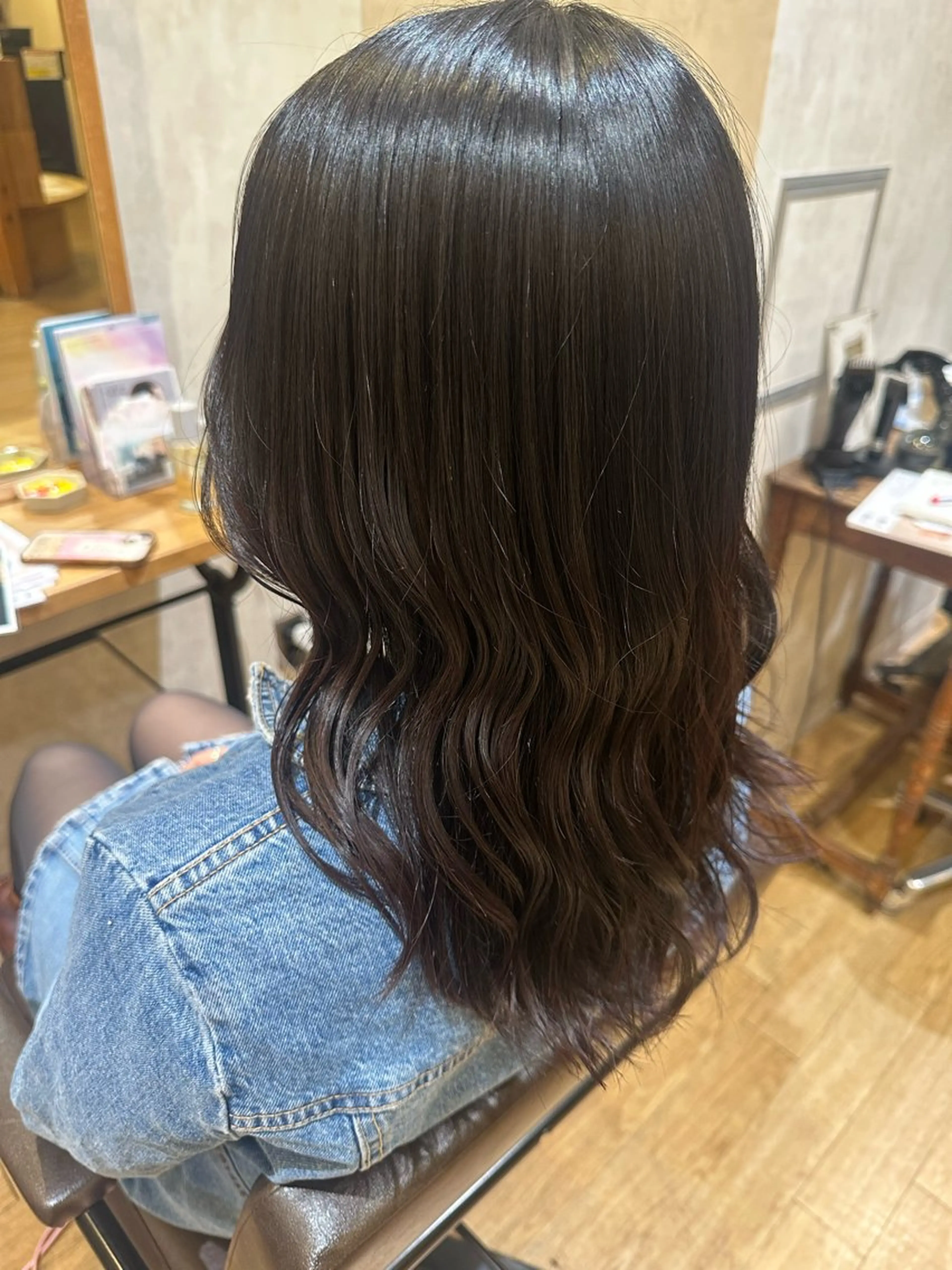 ミディアム カット 西野 美桜のヘアスタイル