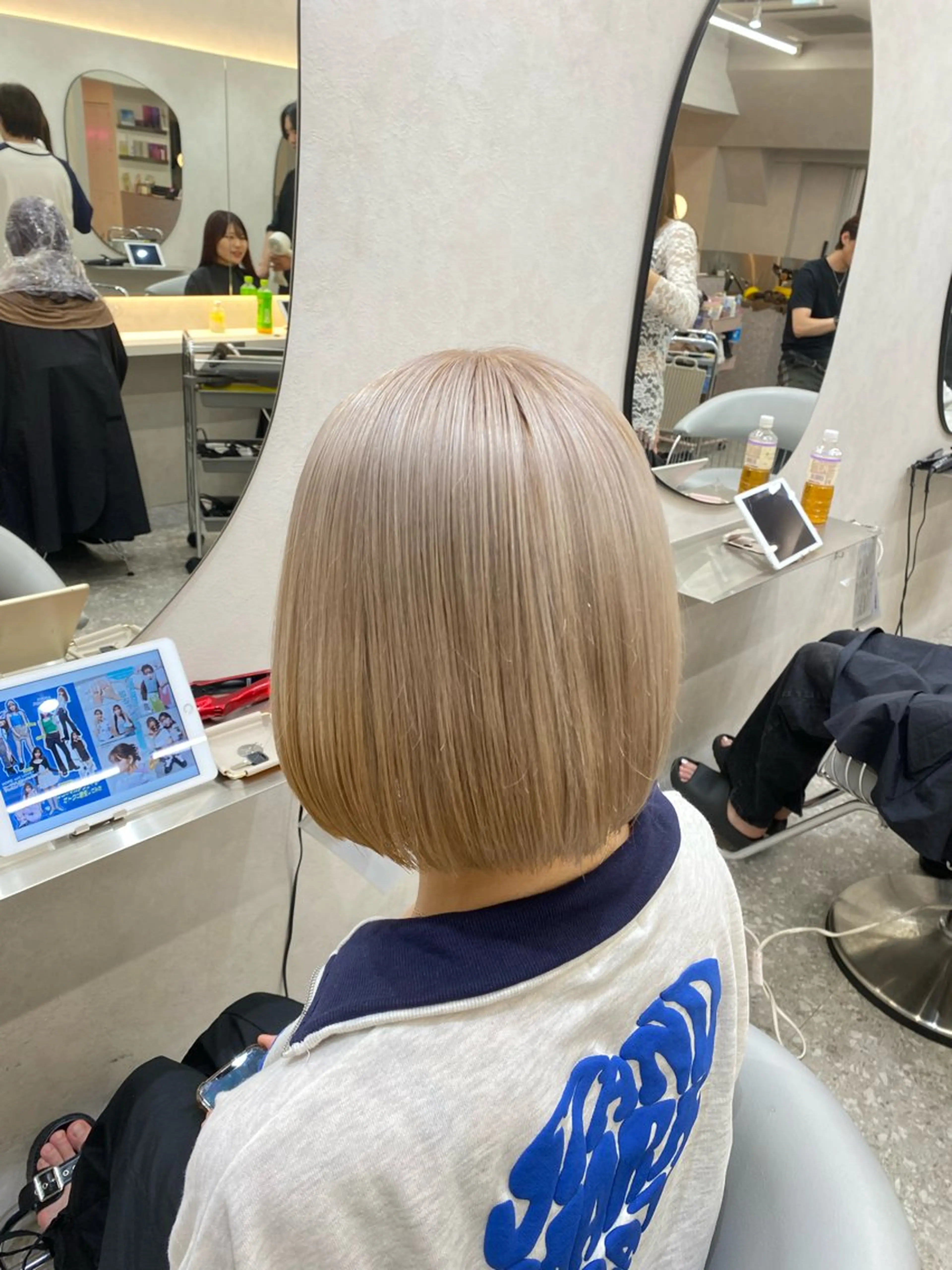 ロング カラー ヘアアレンジ カット ヘアカラー トリートメント なな 顔周りカット /シールエクステのヘアスタイル