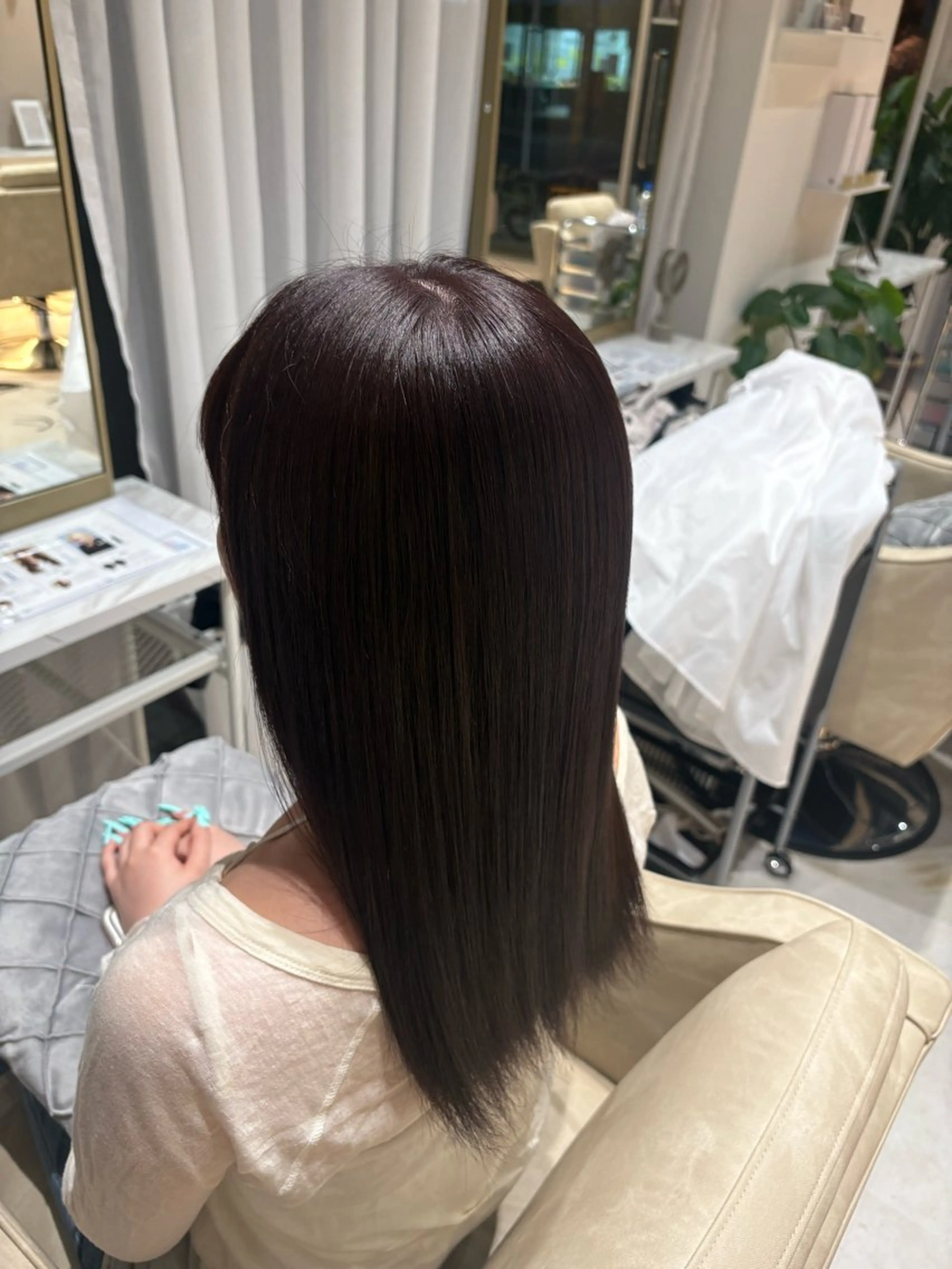 カラー ヘアカラー 🥨伊藤みやこ🥨 ショートカット🌈のヘアスタイル