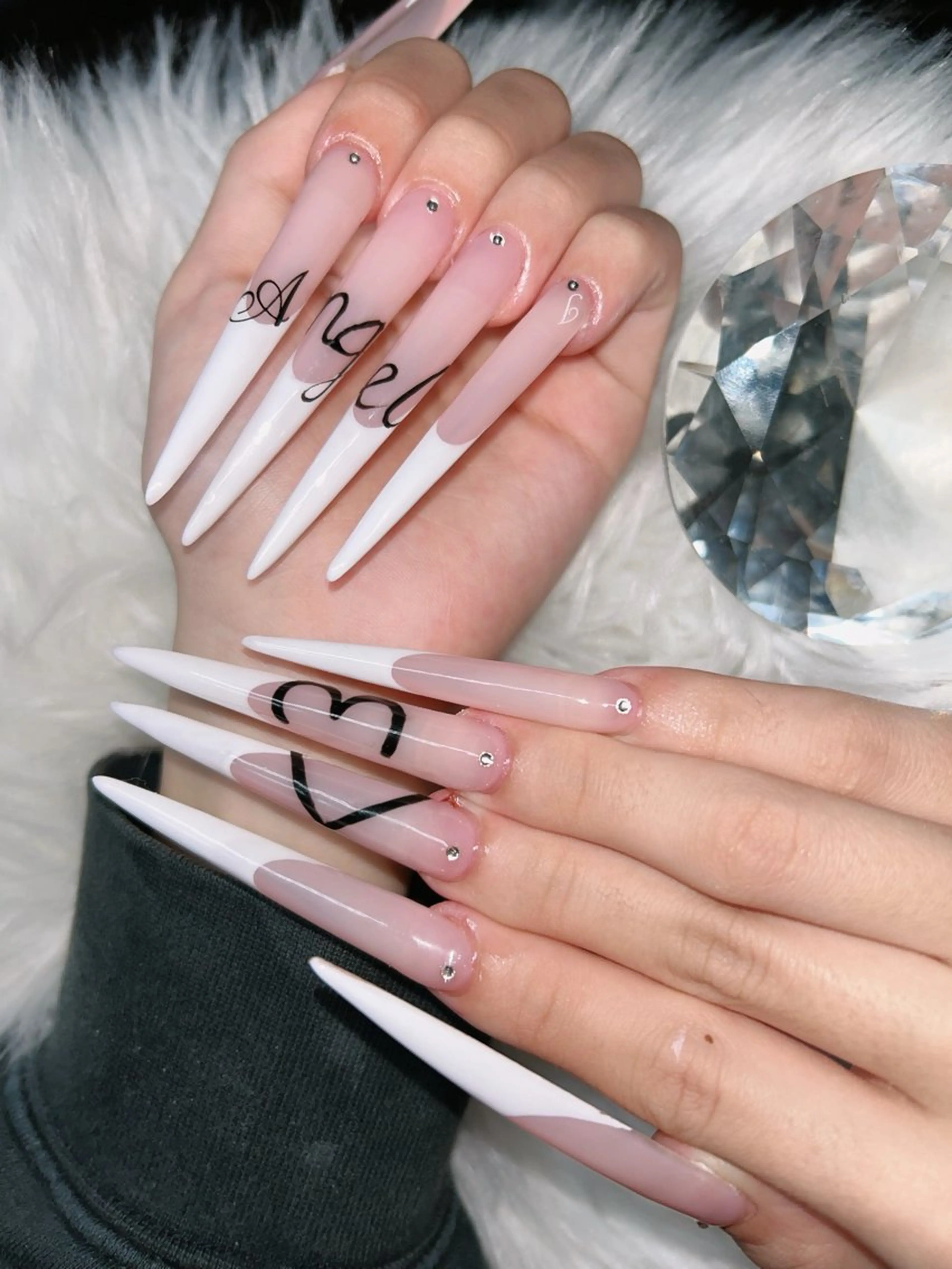 ネイル アートネイル オーロラネイル チークネイル 長さ出し フットネイル ハンドネイル Chan nailsのネイルデザイン