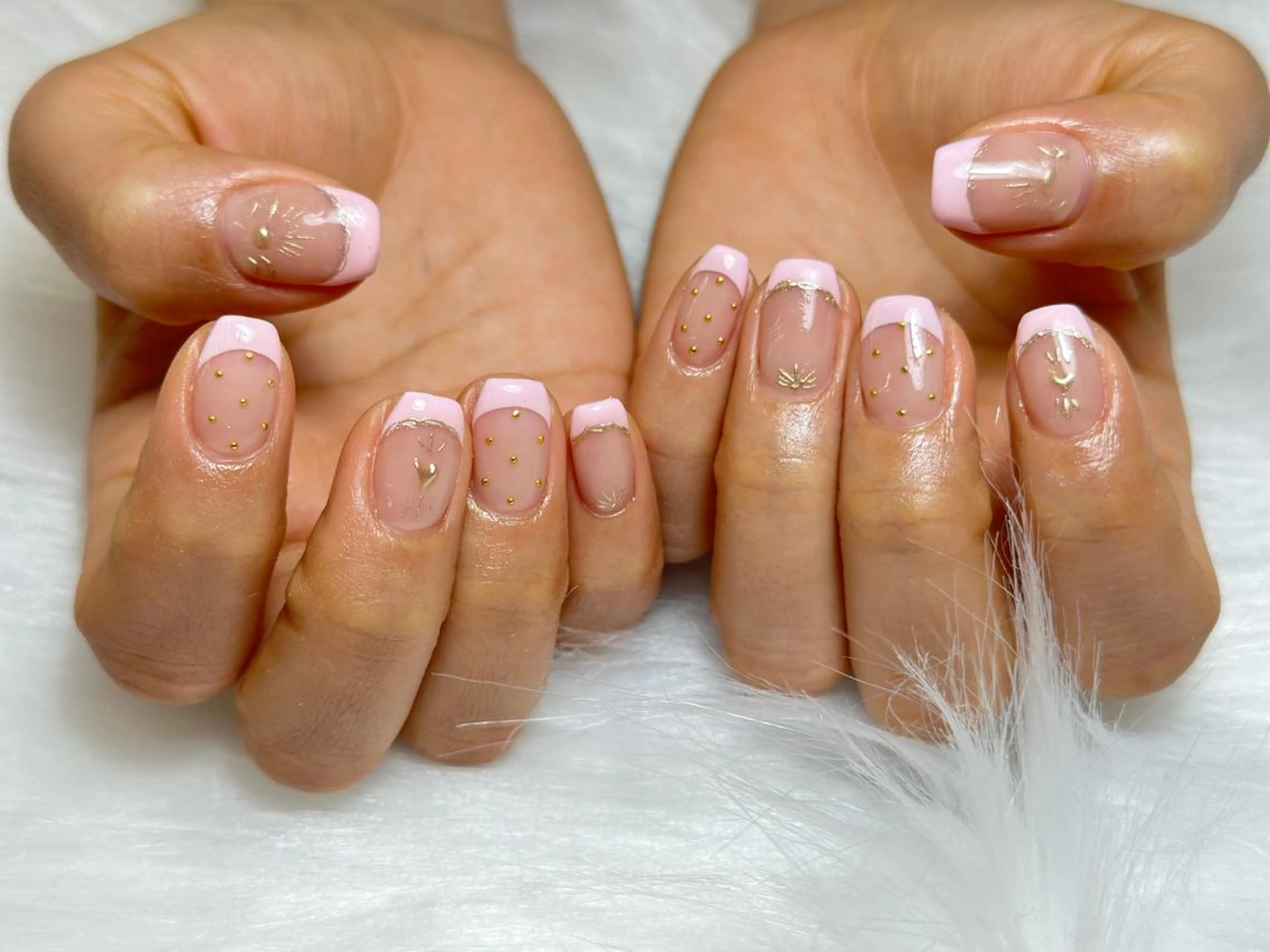 ネイル Mona【パラジェル ・長さ出し専門店】のネイルデザイン