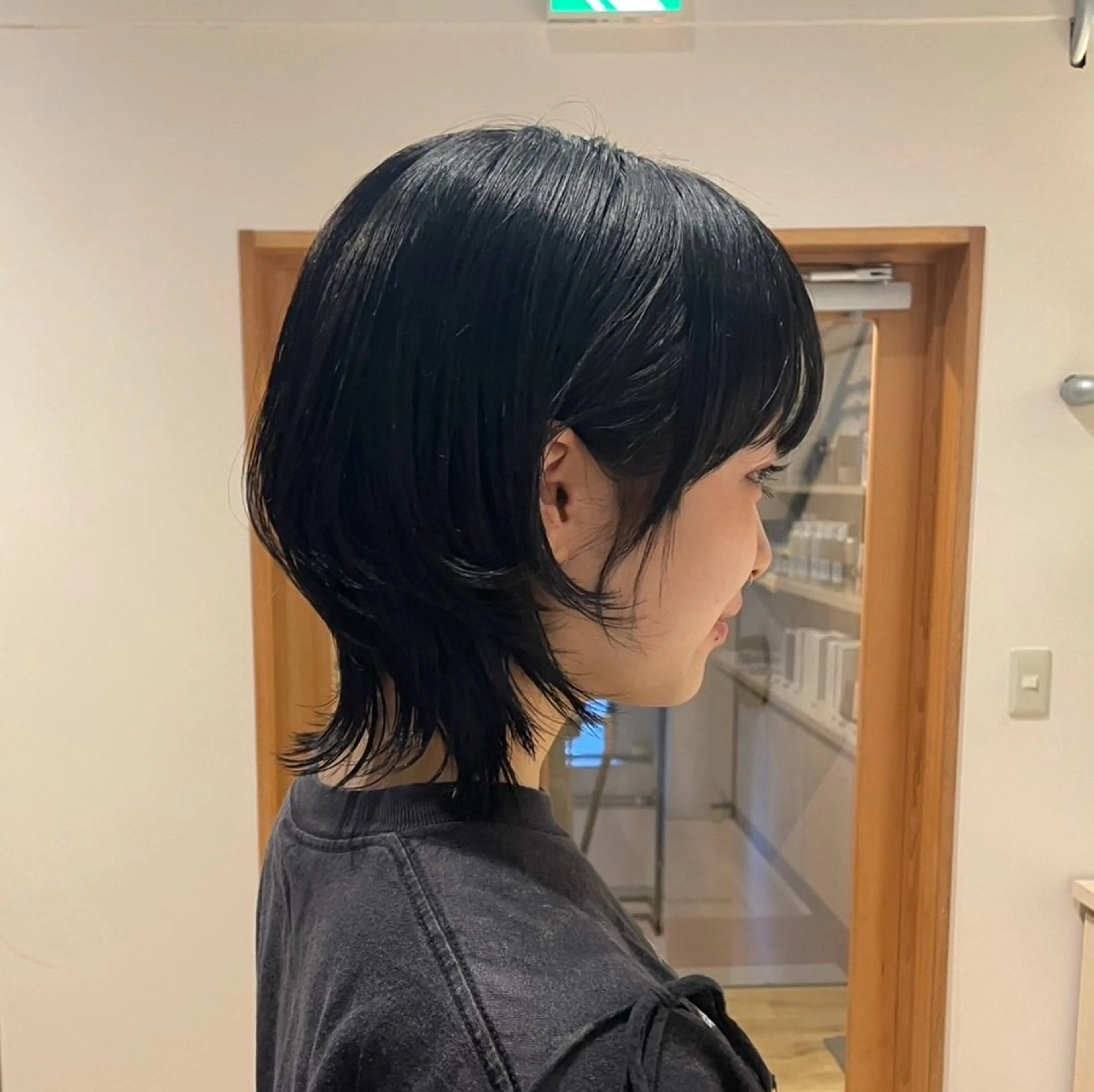 ショート カラー 黒髪 ブリーチ 透明感カラー ヘアカラー aina ⠀ ⠀ ⠀のヘアスタイル