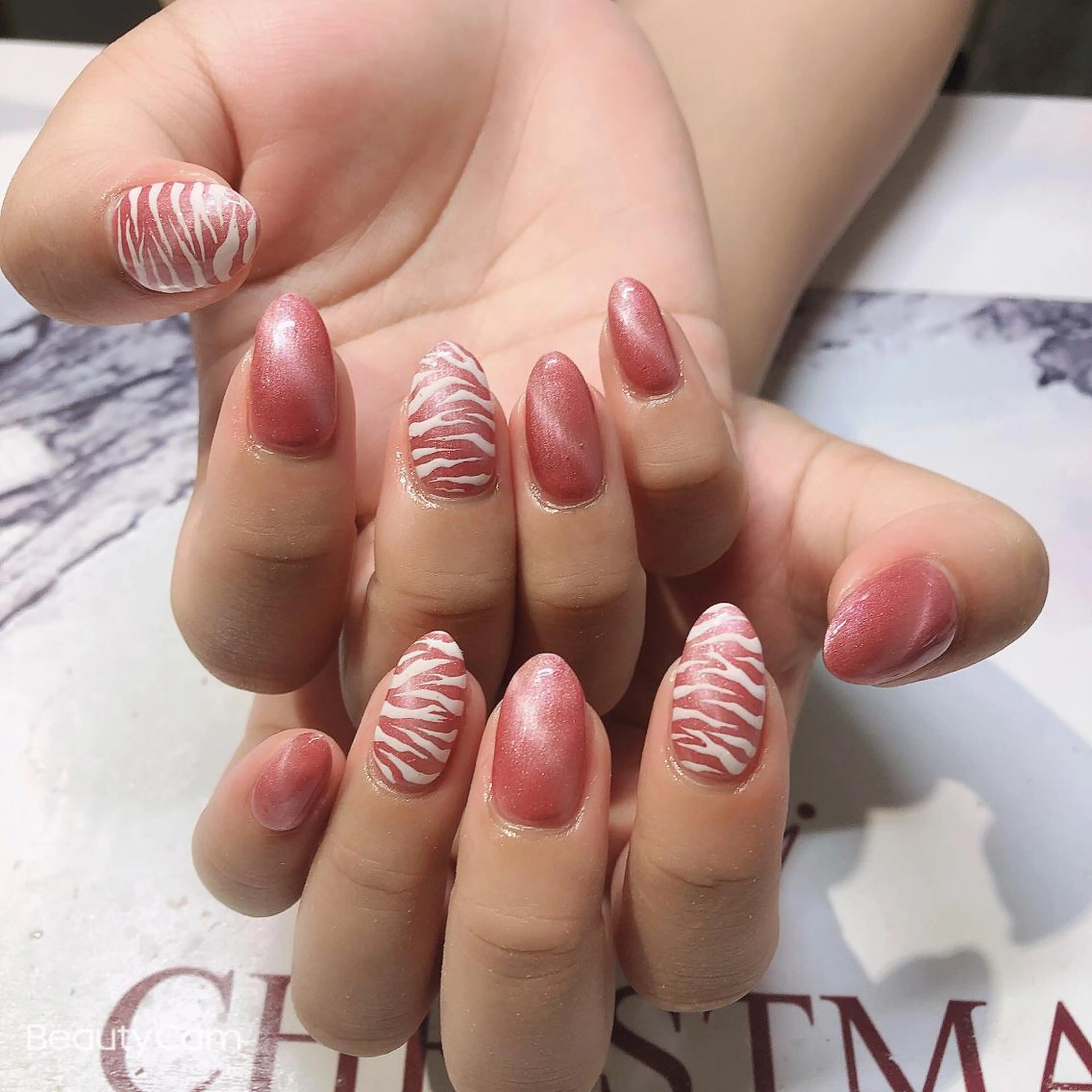 ネイル ハンドネイル ガレンドウ 白澤 愛子のネイルデザイン