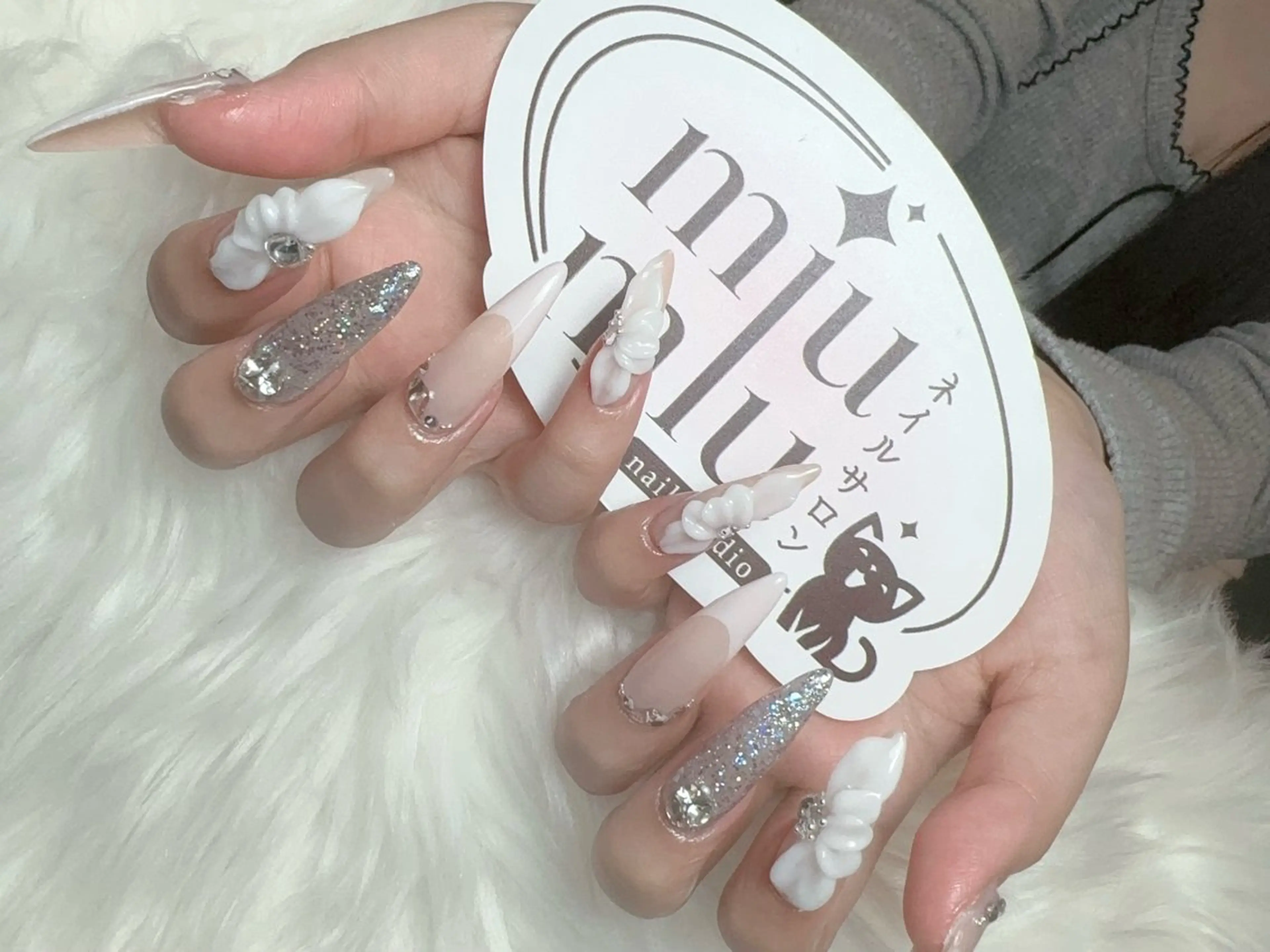 ロング ハンドネイル ハンドケア yu naのネイルデザイン