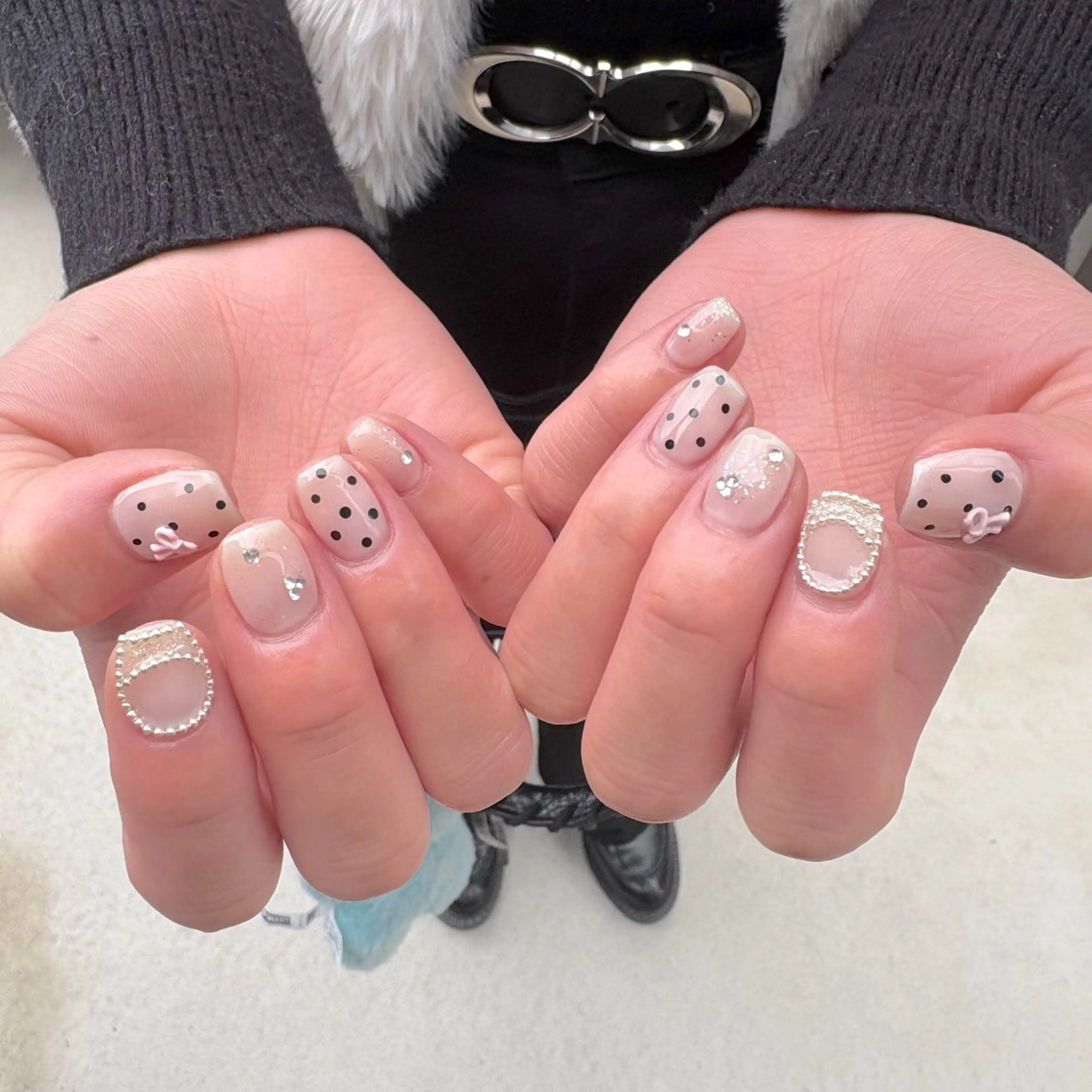 ネイル ドット ガーリー 持ち込み リボン ワンホンネイル Nail Salon noiのネイルデザイン
