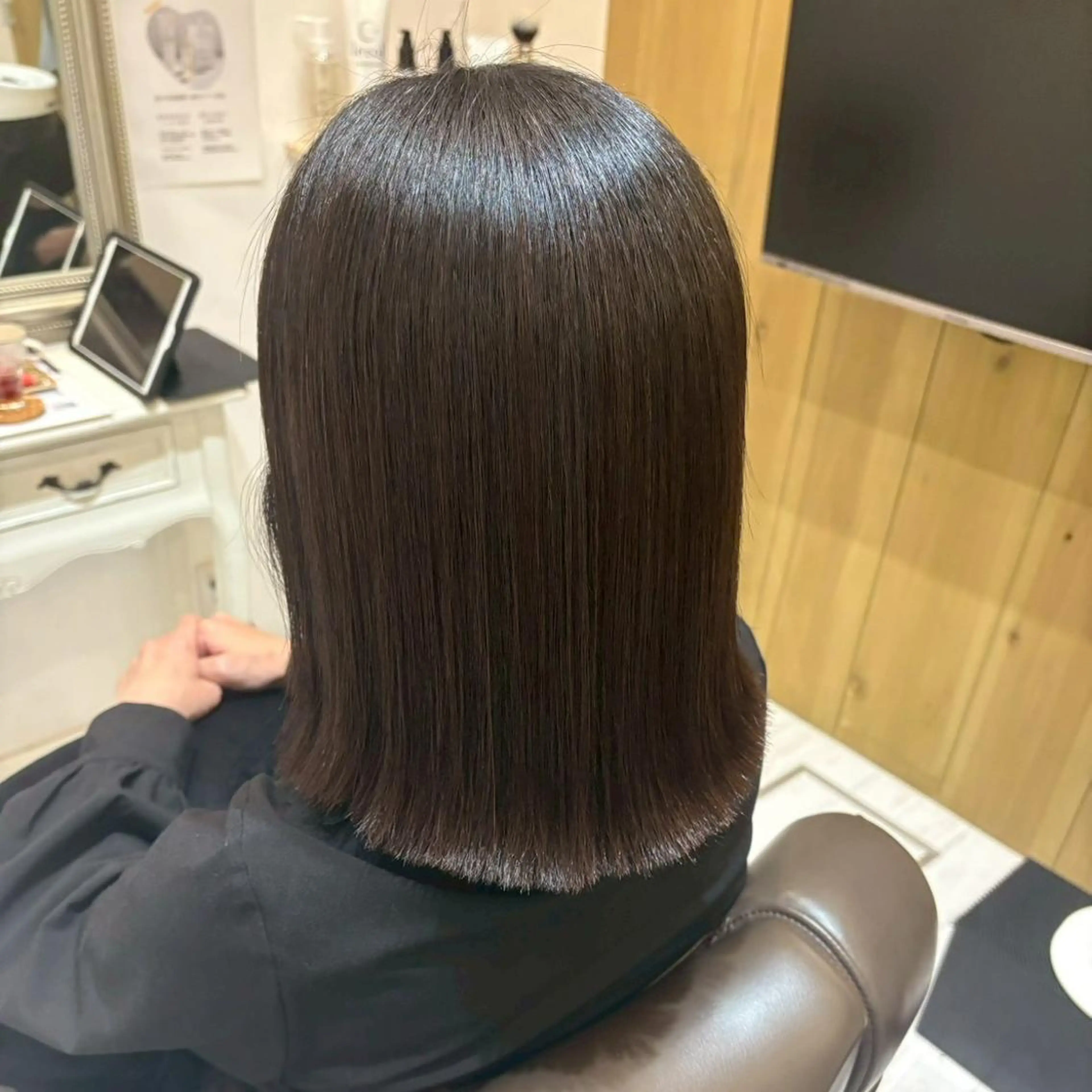 ミディアム 切りっぱなしボブ ボブ 髪質改善 外ハネヘア 縮毛矯正 カット トリートメント ヘッドスパ 艶髪/髪質改善‎🤍 原田真心🫧のヘアスタイル