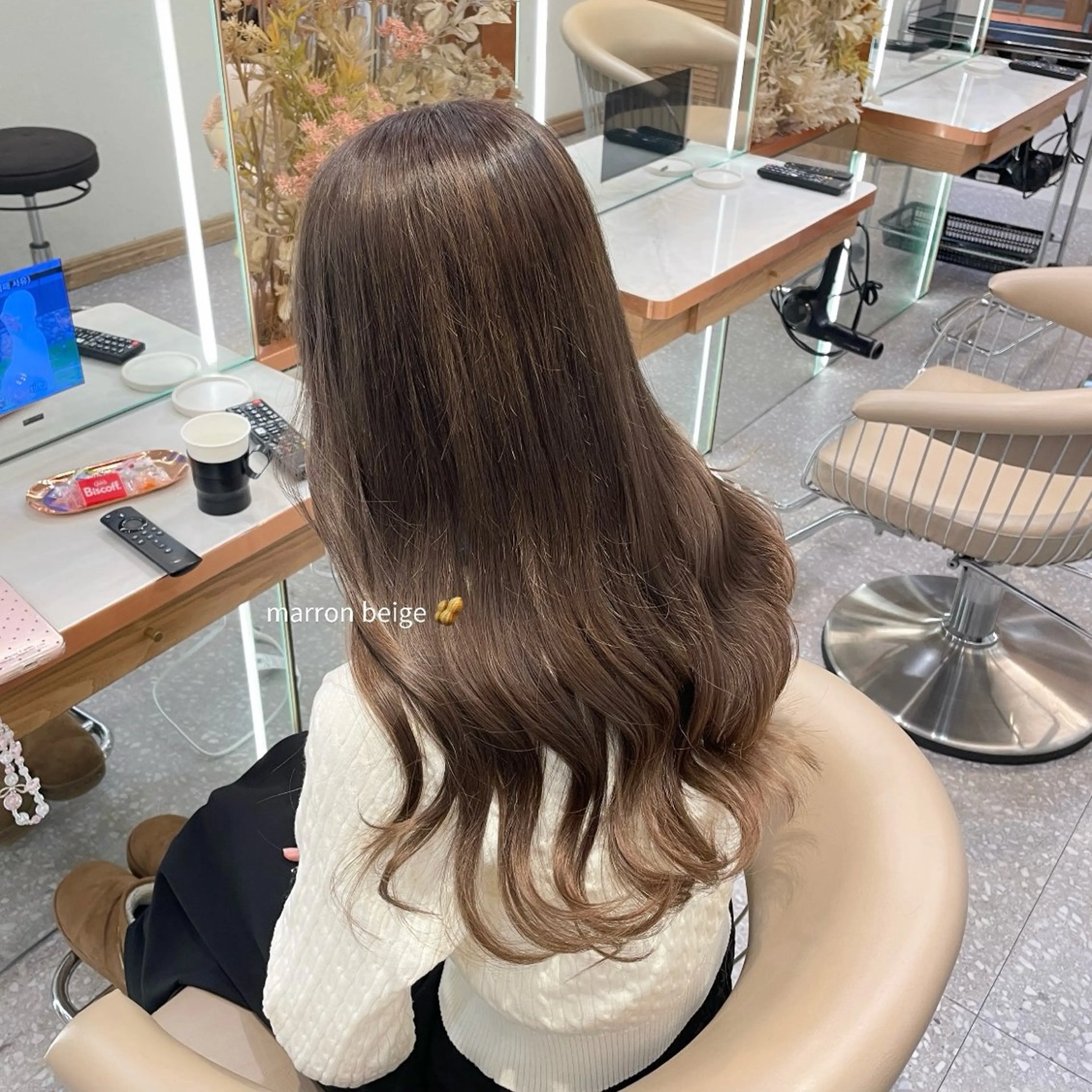 ロング Cloe 梅田店所属・穴吹 涼のヘアスタイル