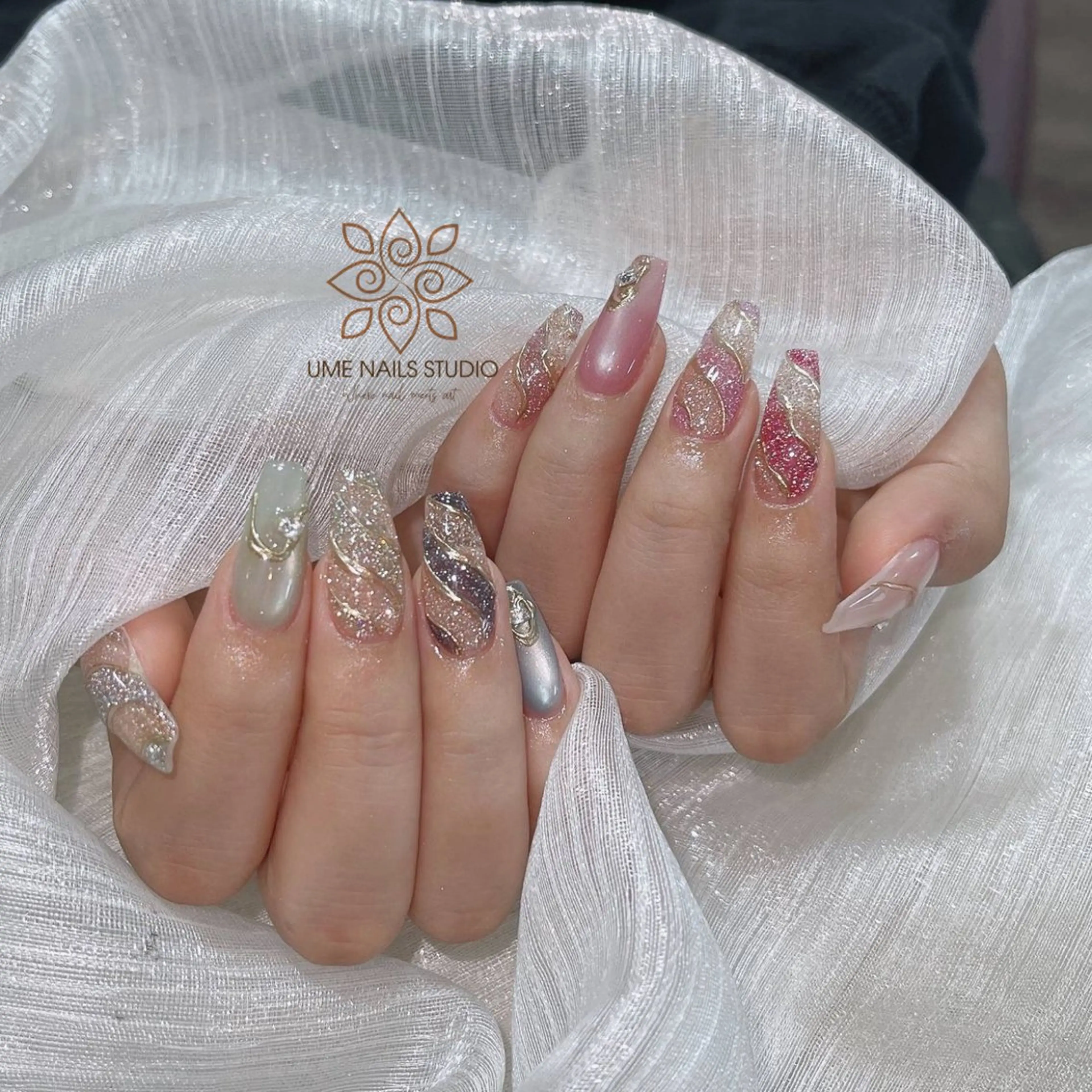 ネイル チークネイル クリアネイル ガーリー キラキラネイル 韓国ネイル Ume Nail Studioのネイルデザイン