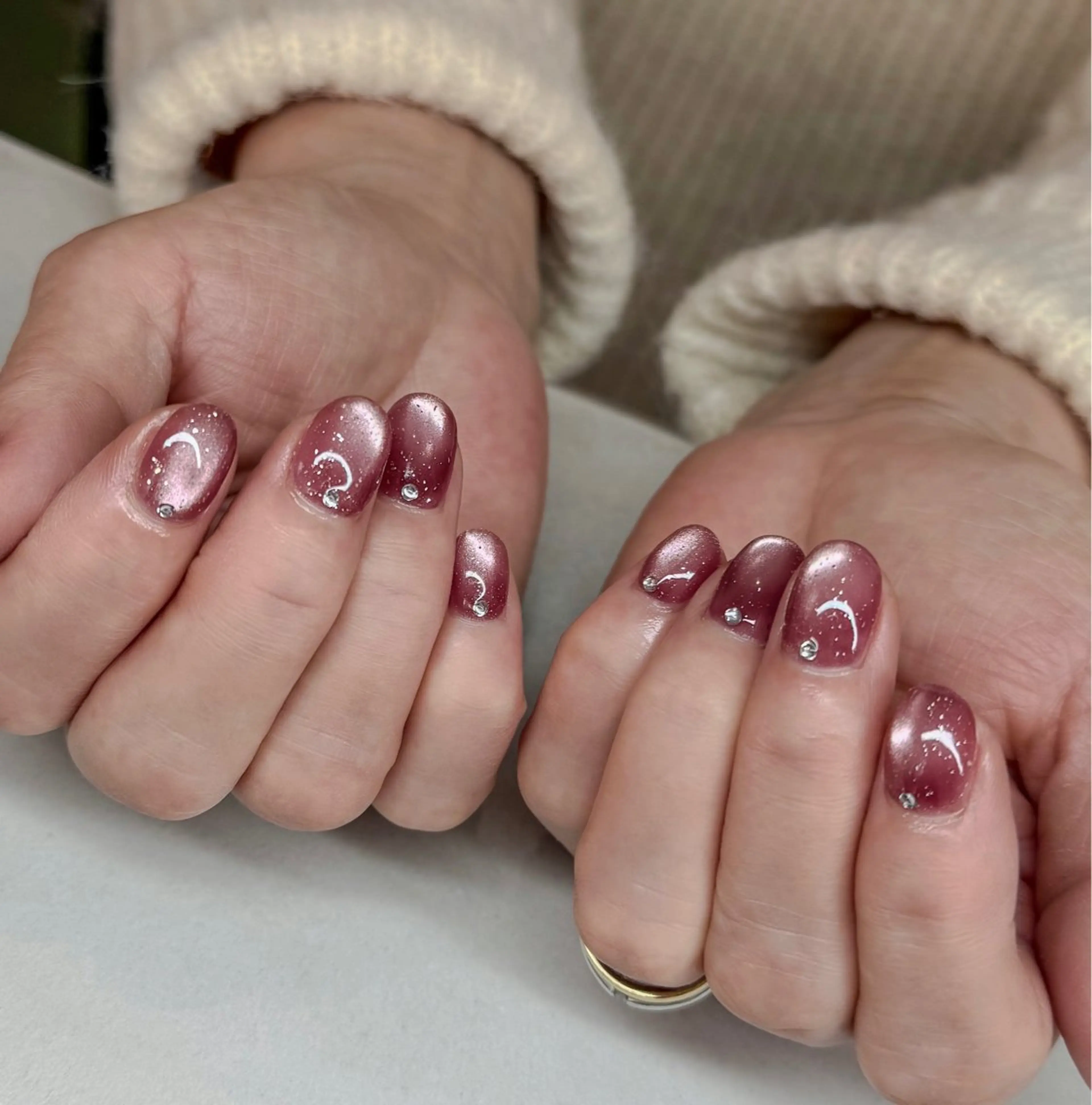 ネイル アートネイル ストーンネイル num-fi Aiのネイルデザイン