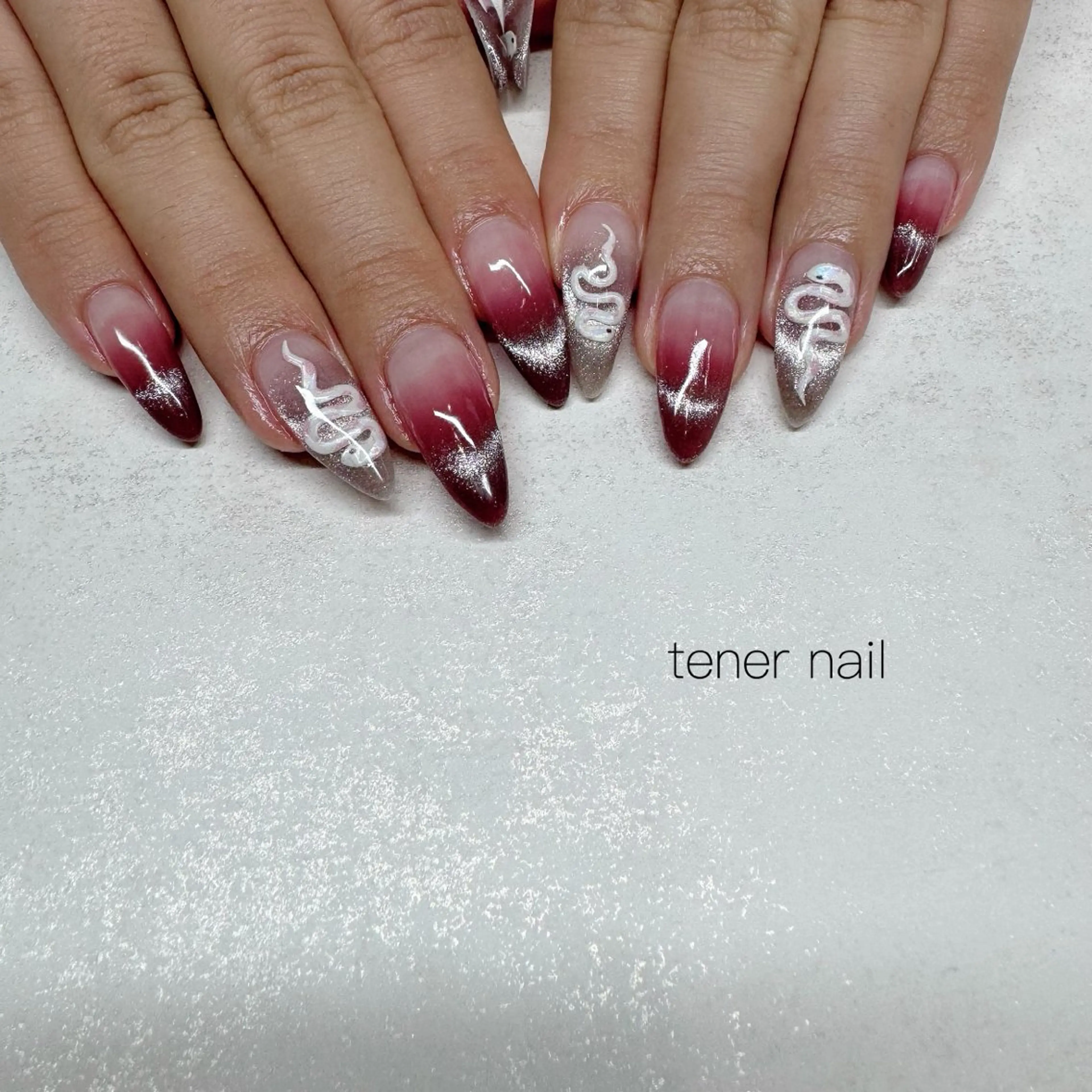 ネイル グラデーション マグネットネイル 持ち込み ハンドネイル テネルネイル tener nailのネイルデザイン