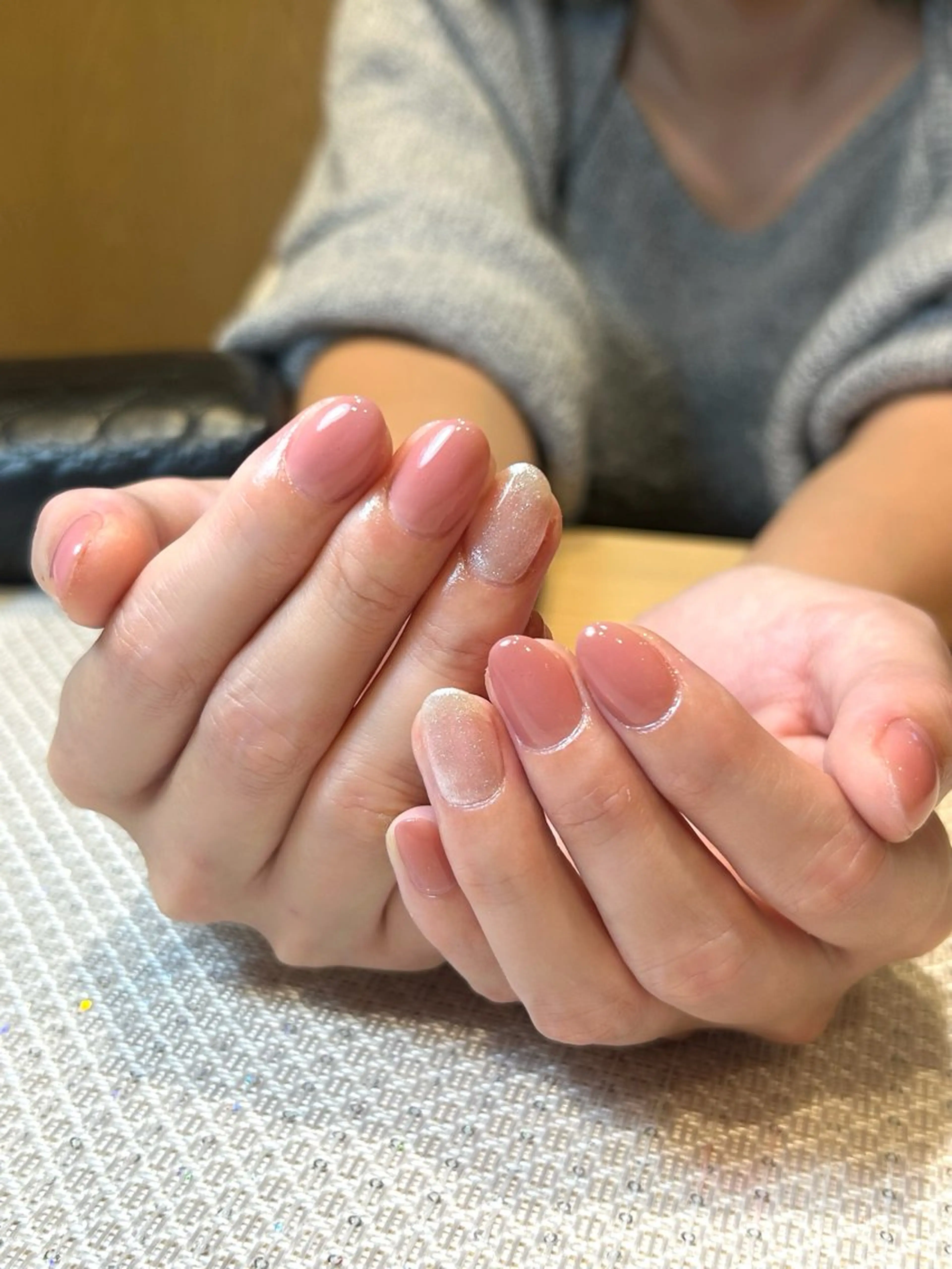 ネイル ラメ(グリッター) ワンカラーネイル ピンク ホワイト 中村 和未のネイルデザイン