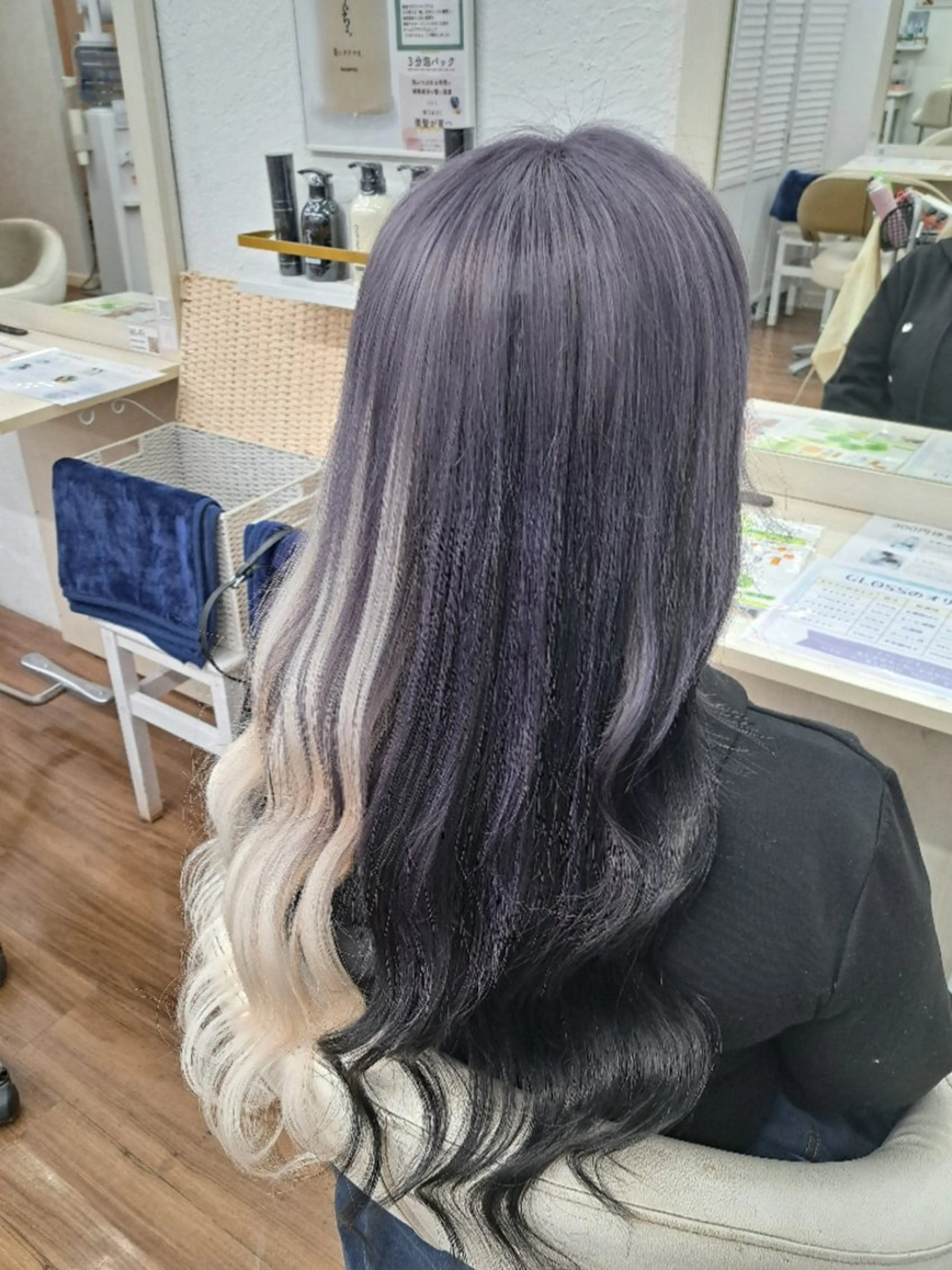 ロング カラー エクステ GLOSS❤︎ Harunaのヘアスタイル