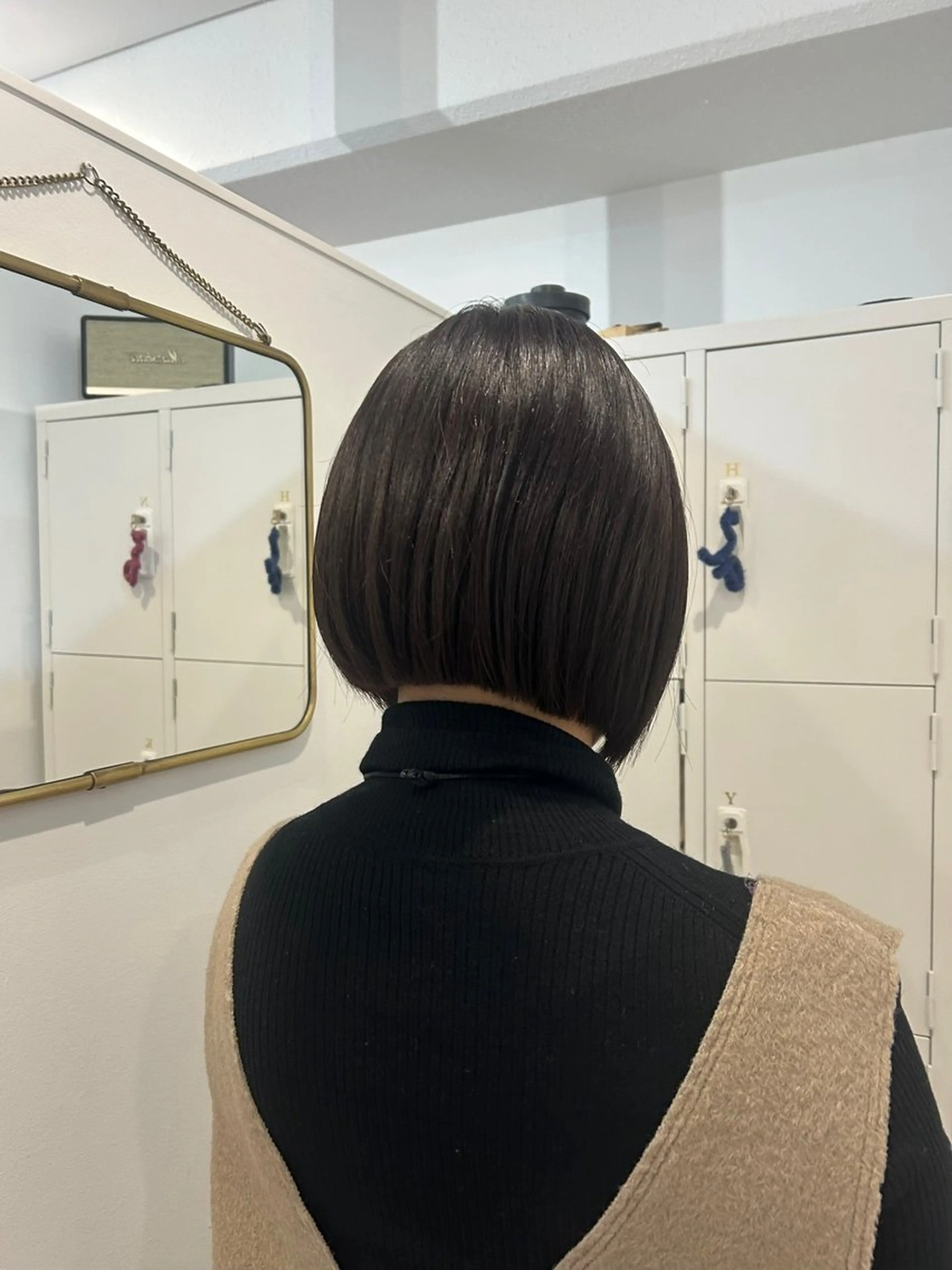 ミディアム ボブ カット H女性専用サロン梅田所属・伊澤 紗弥のヘアスタイル