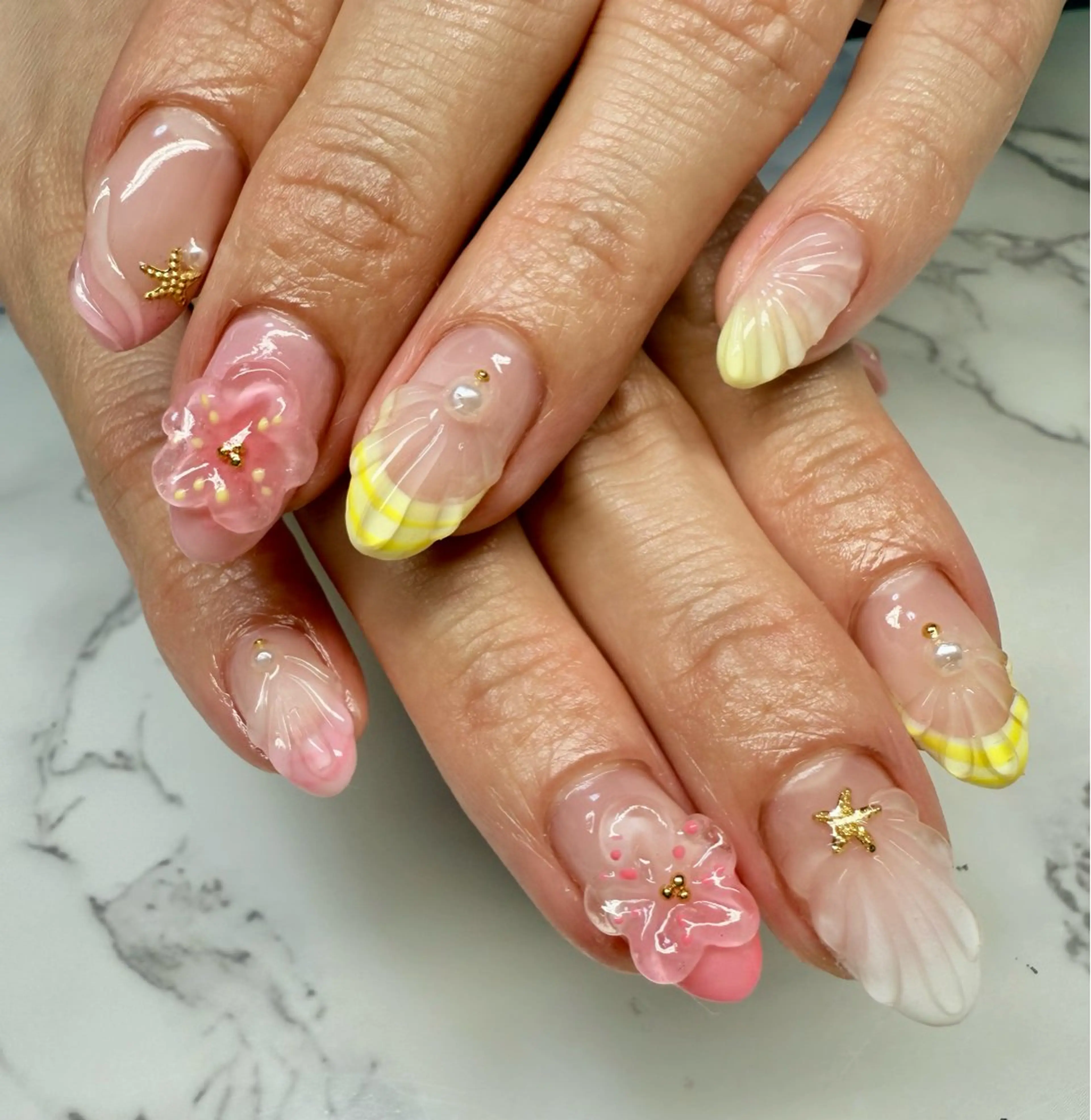 ネイル アートネイル チークネイル フレンチネイル 氷ネイル・うるうるネイル キラキラネイル M.N_ nailのネイルデザイン