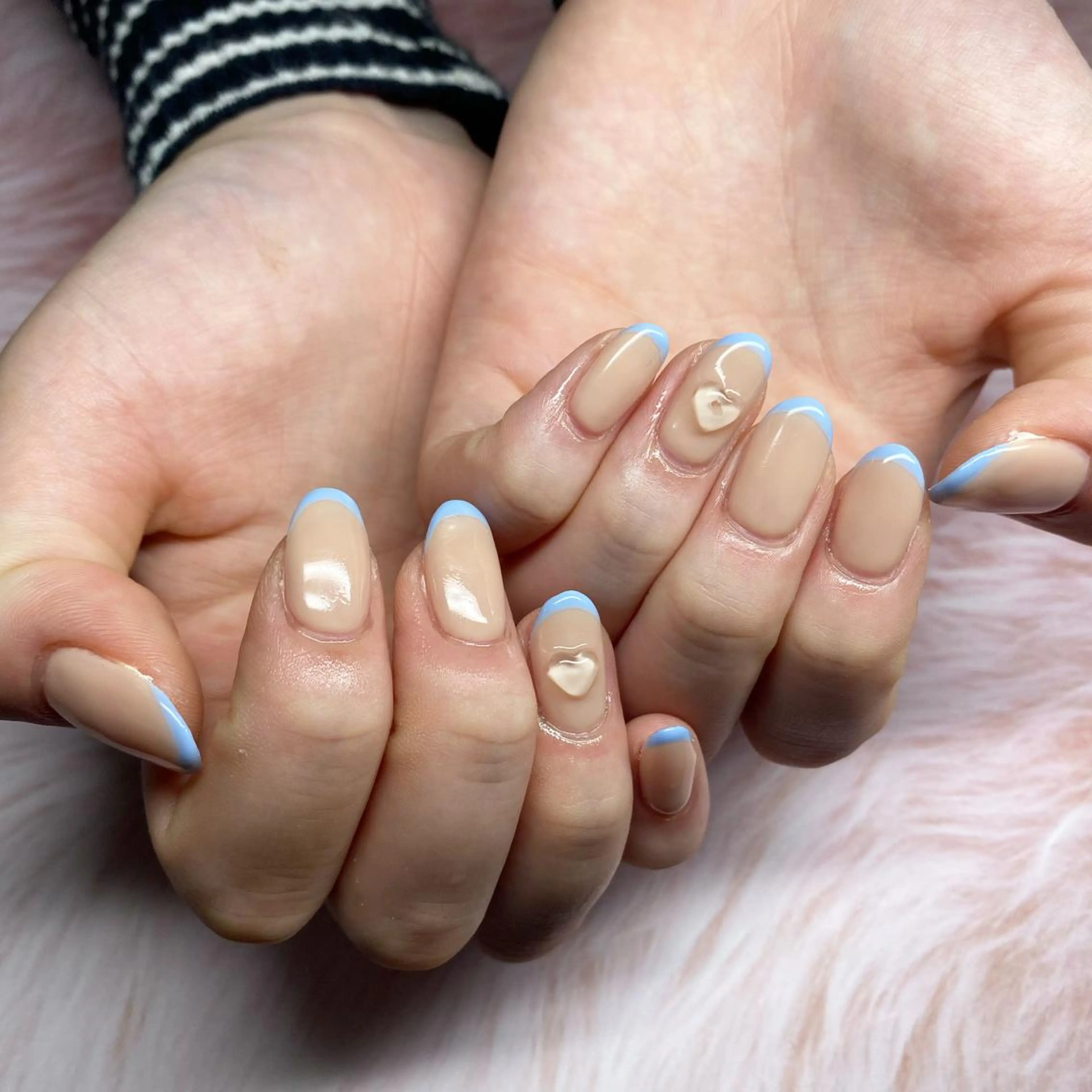 ネイル Aino 🤍のネイルデザイン