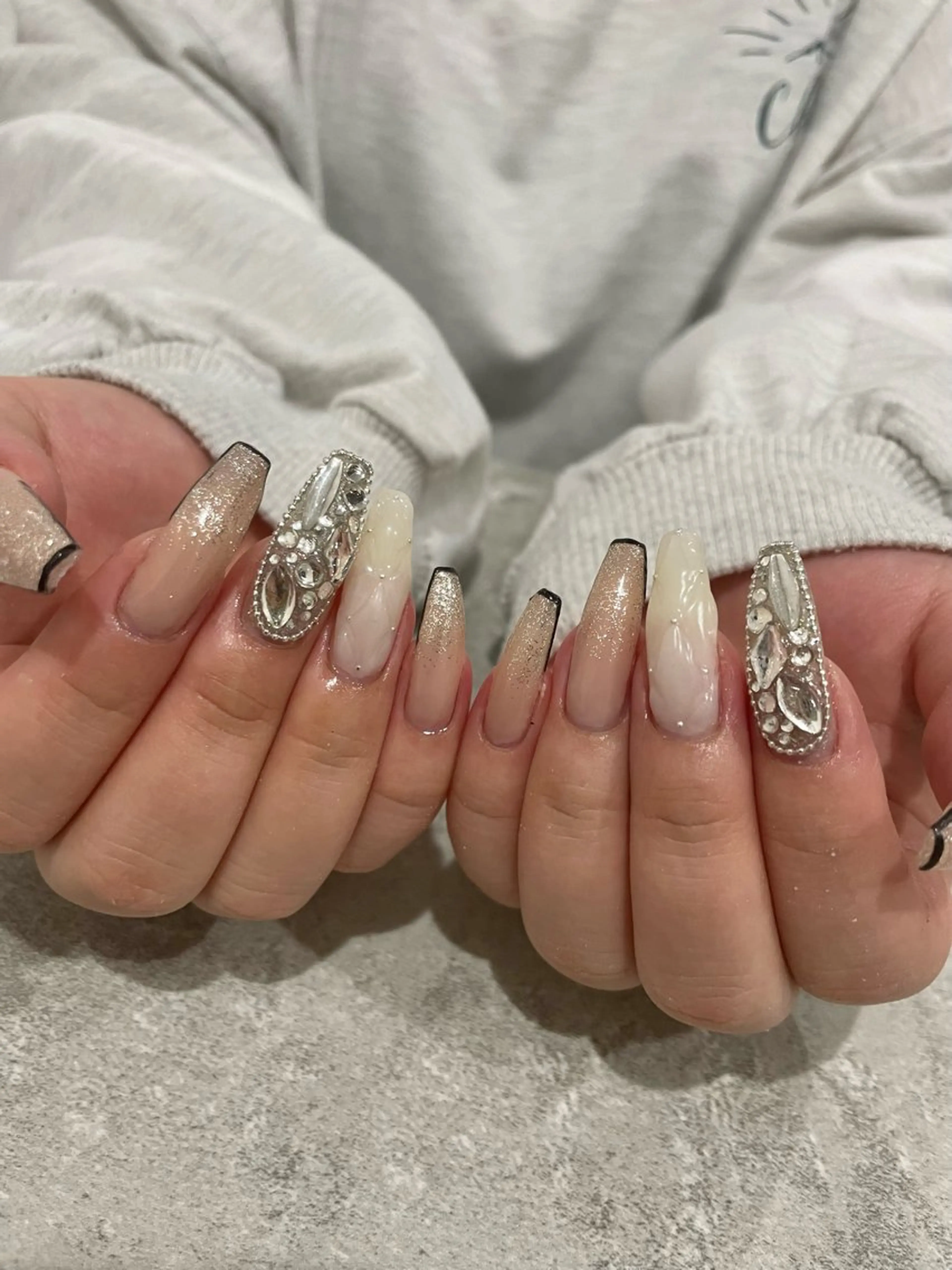 ネイル ハンドネイル Raviliss ♡のネイルデザイン