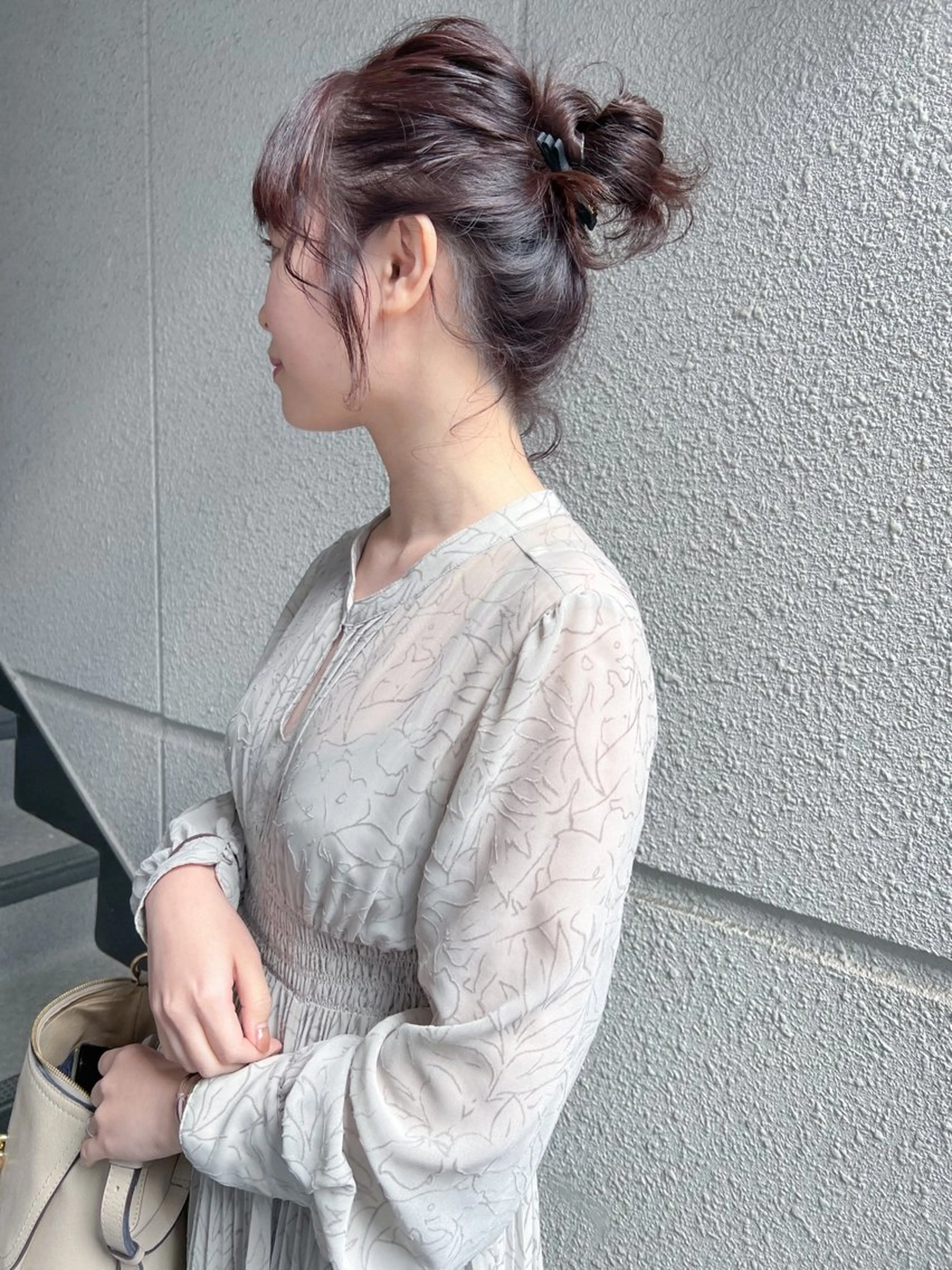 ミディアム カラー ヘアアレンジ お団子ヘア カラーパティシエ facce🌼ikoのヘアスタイル