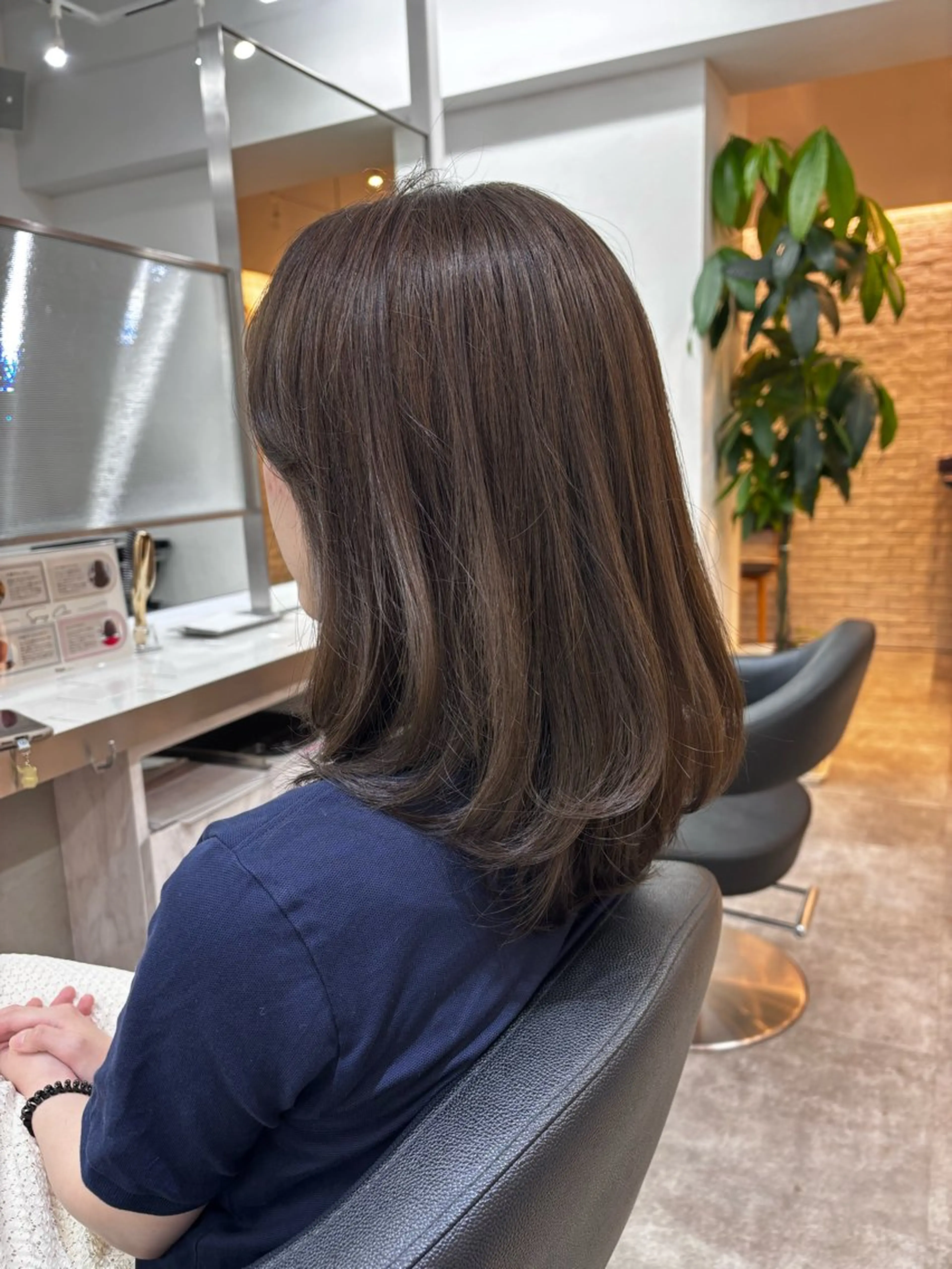 ミディアム カラー カット ヘアカラー トリートメント Ｖｉｏｔ  銀座 樋口 桃佳のヘアスタイル