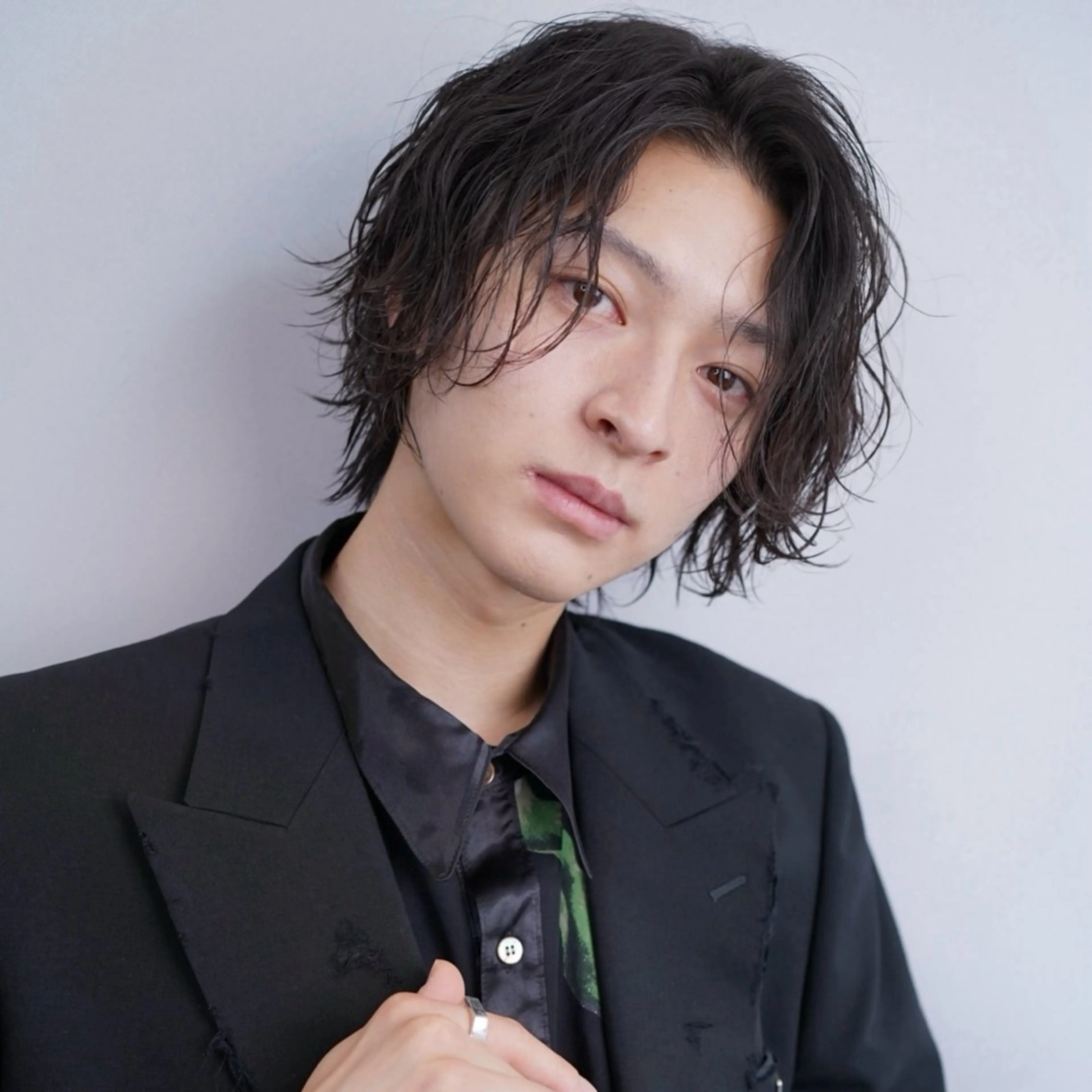 ミディアム パーマ カット 縮毛矯正 渋谷 メンズ 木下 仁来のヘアスタイル