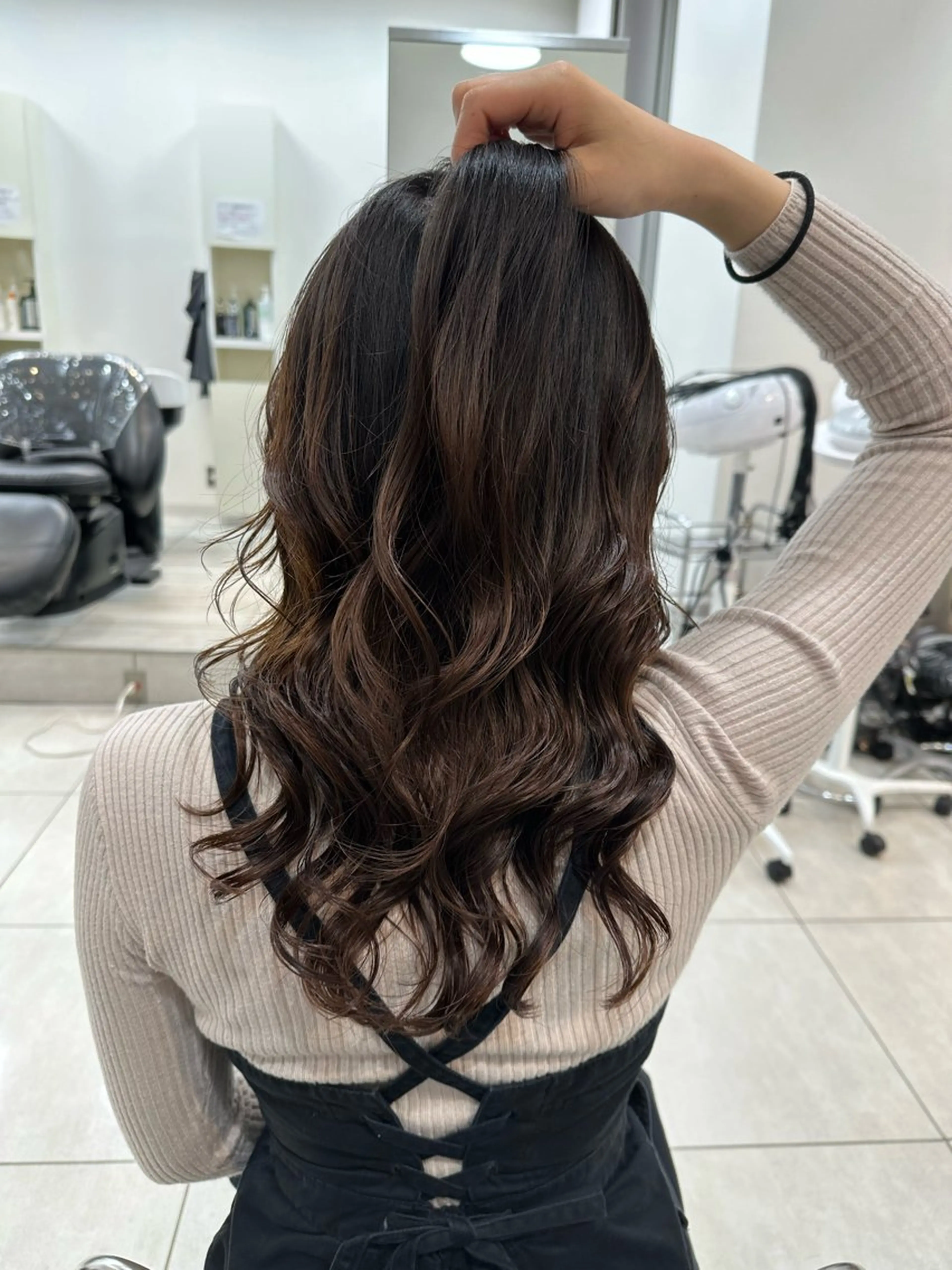 セミロング パーマ ARMONY大阪店 コテ巻き風パーマのヘアスタイル