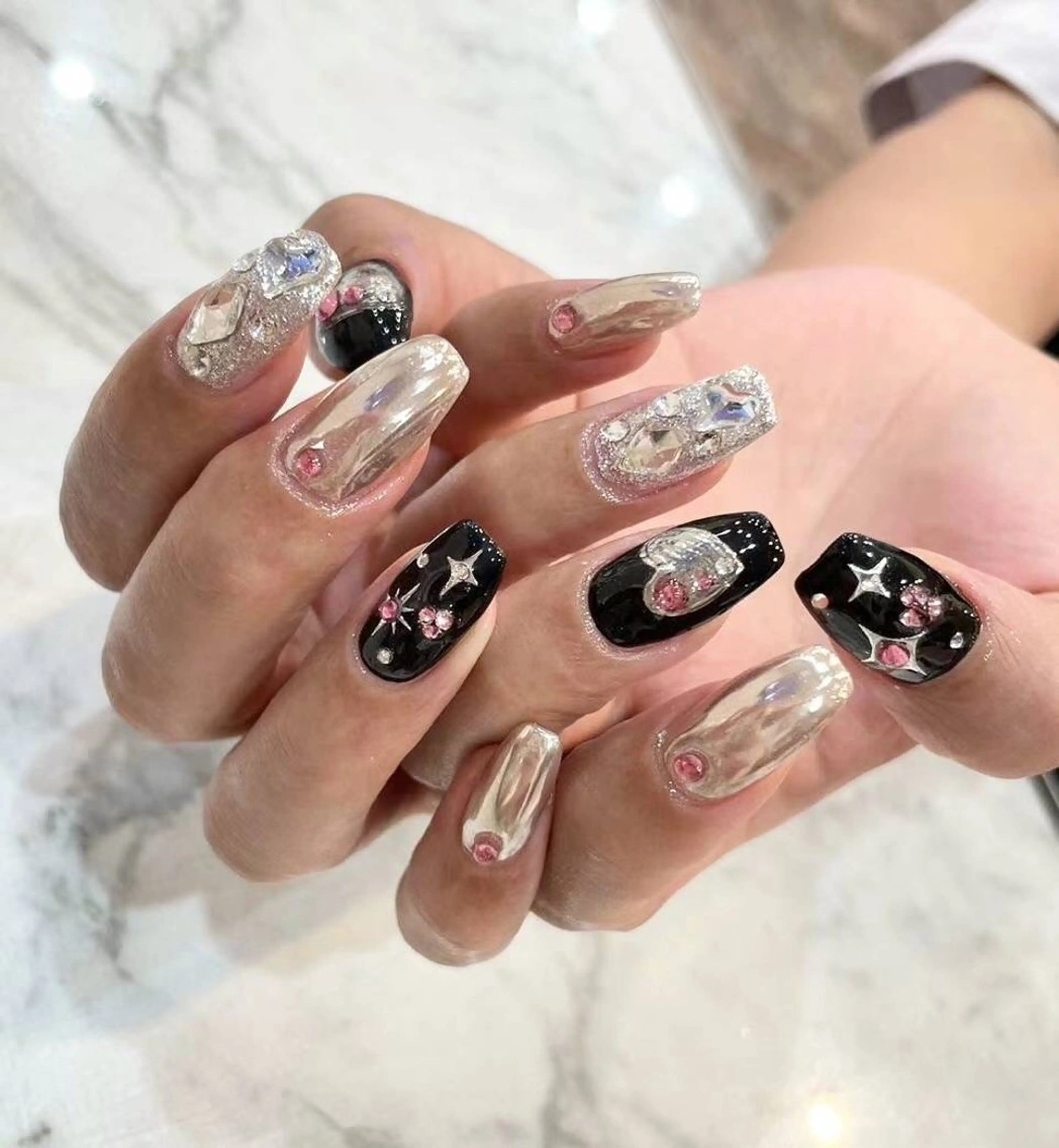 ネイル アートネイル フラワーネイル フットネイル ジェルネイル キラキラネイル babarla Nailのネイルデザイン