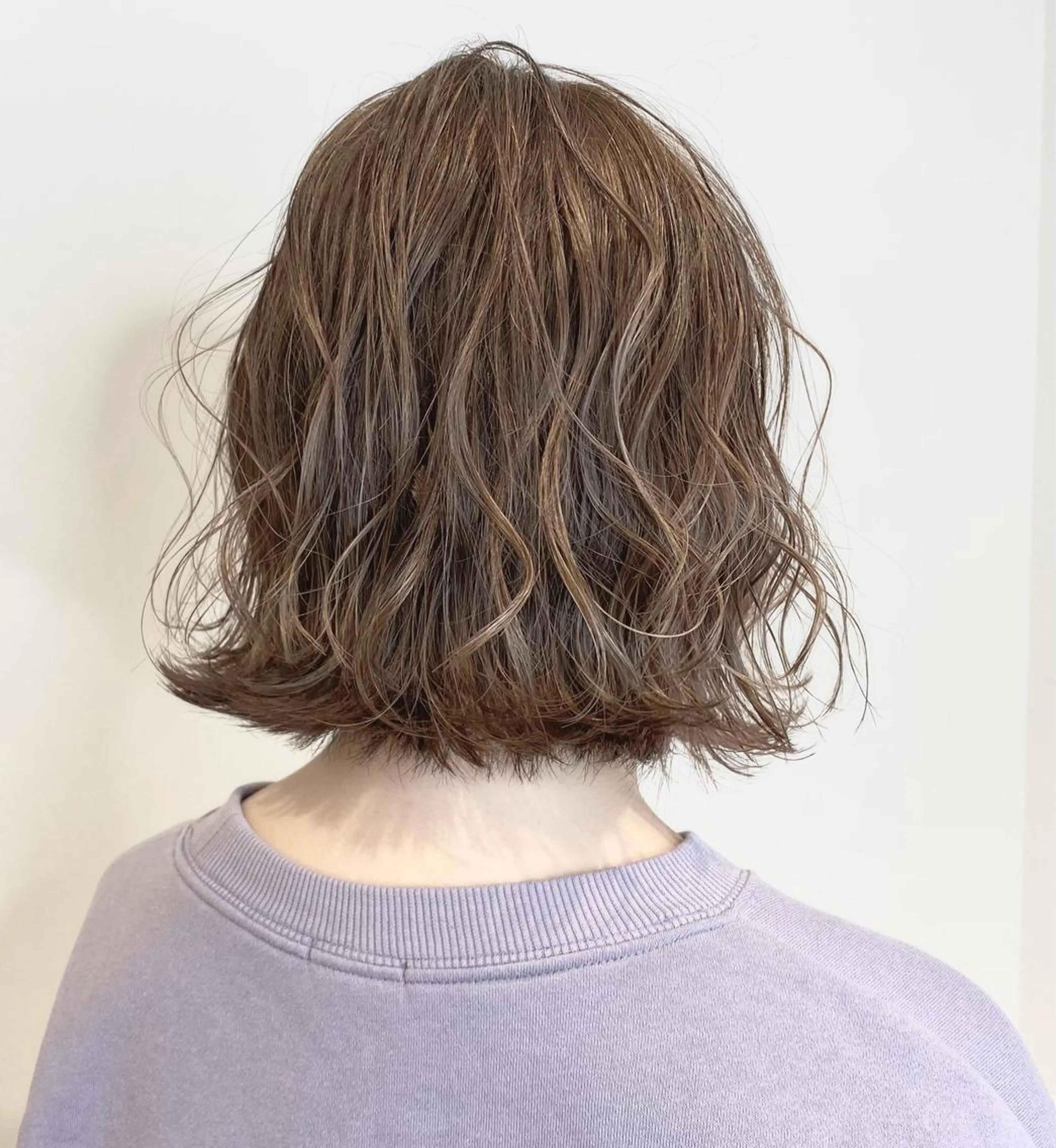 ショート カラー カット パーマ ボブ・レイヤーカット 吉敷航一のヘアスタイル